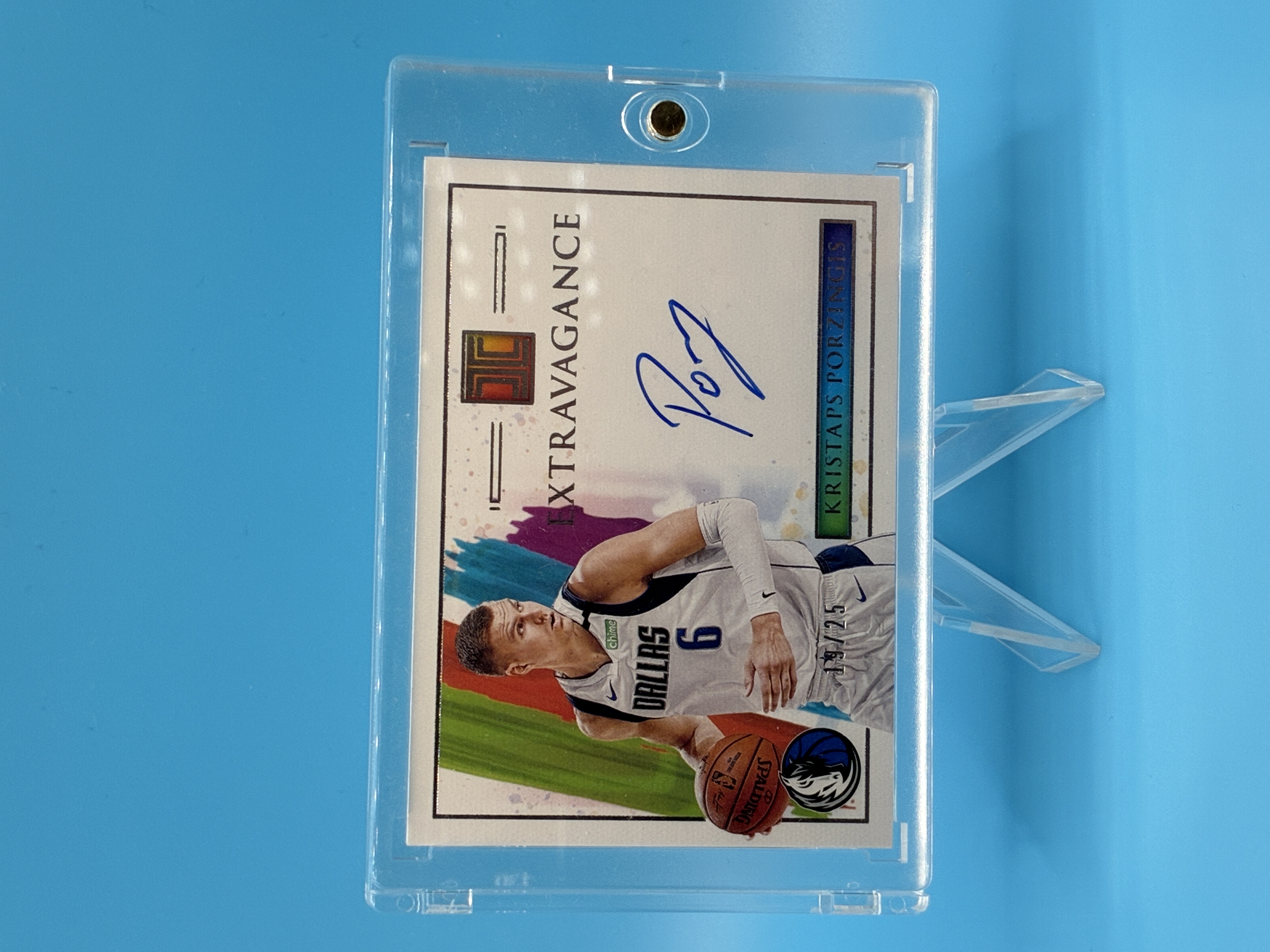 2020/2021 Panini Impeccable Kristaps Porzingis Extravagance /25 #EA-KPZ Dallas Mavericks – Vorderseite