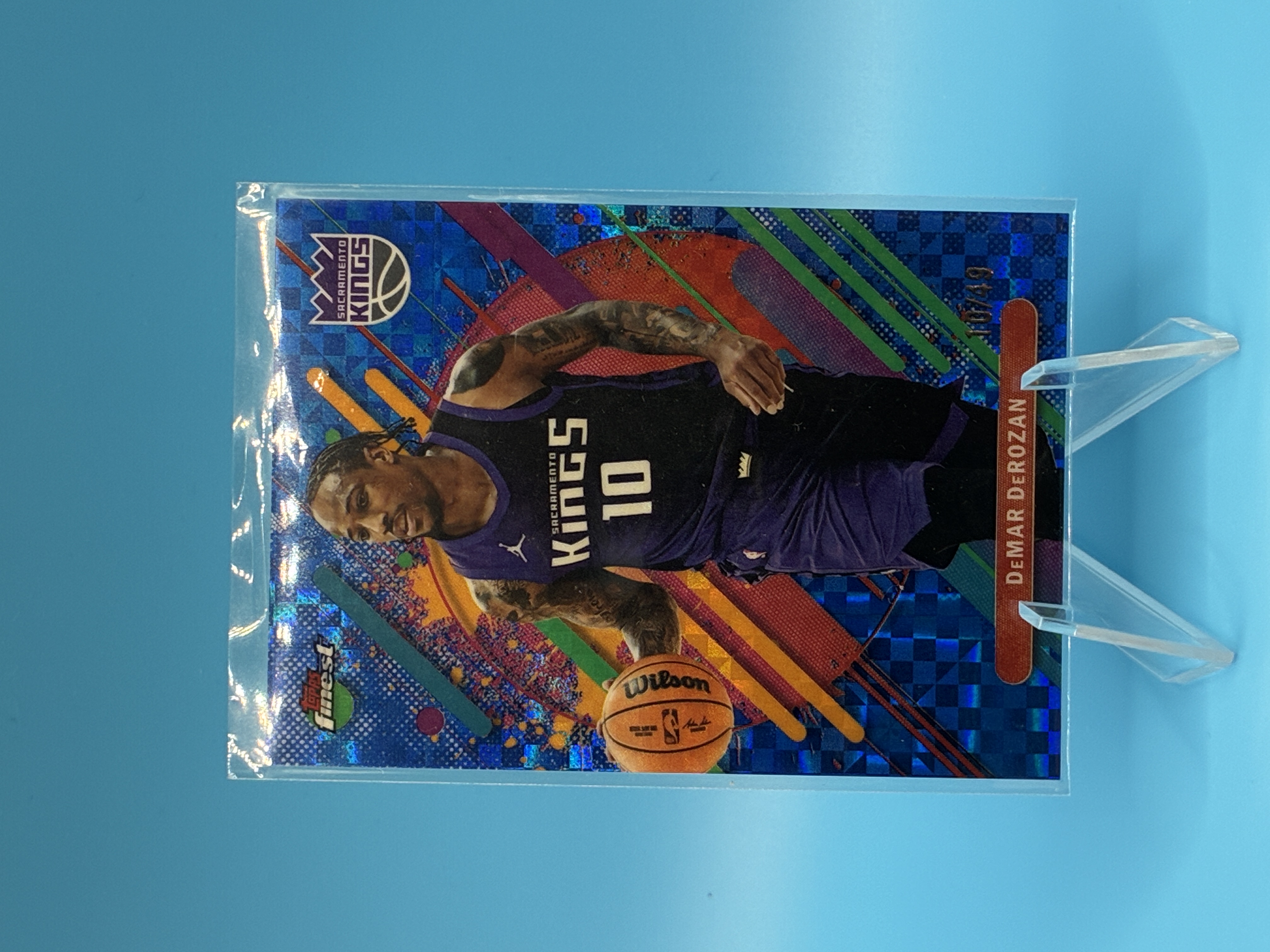 2025/2026 Topps Finest DeMar DeRozan Blue Geometric 10/99 #285 Sacramento Kings – Vorderseite