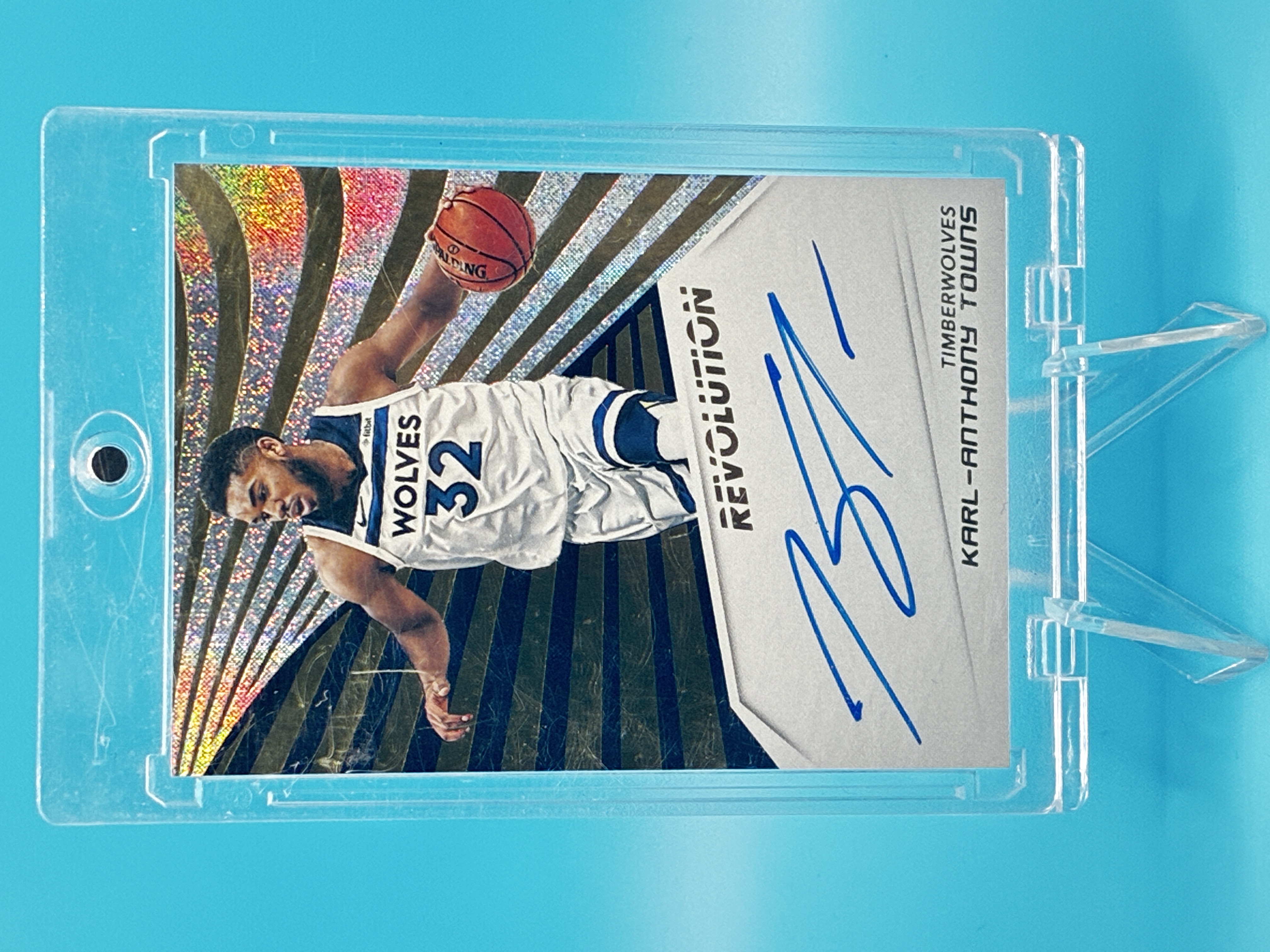 2018/2019 Panini Revolution Karl-Anthony Towns Autograph #AU-KAT Minnesota Timberwolves – Vorderseite