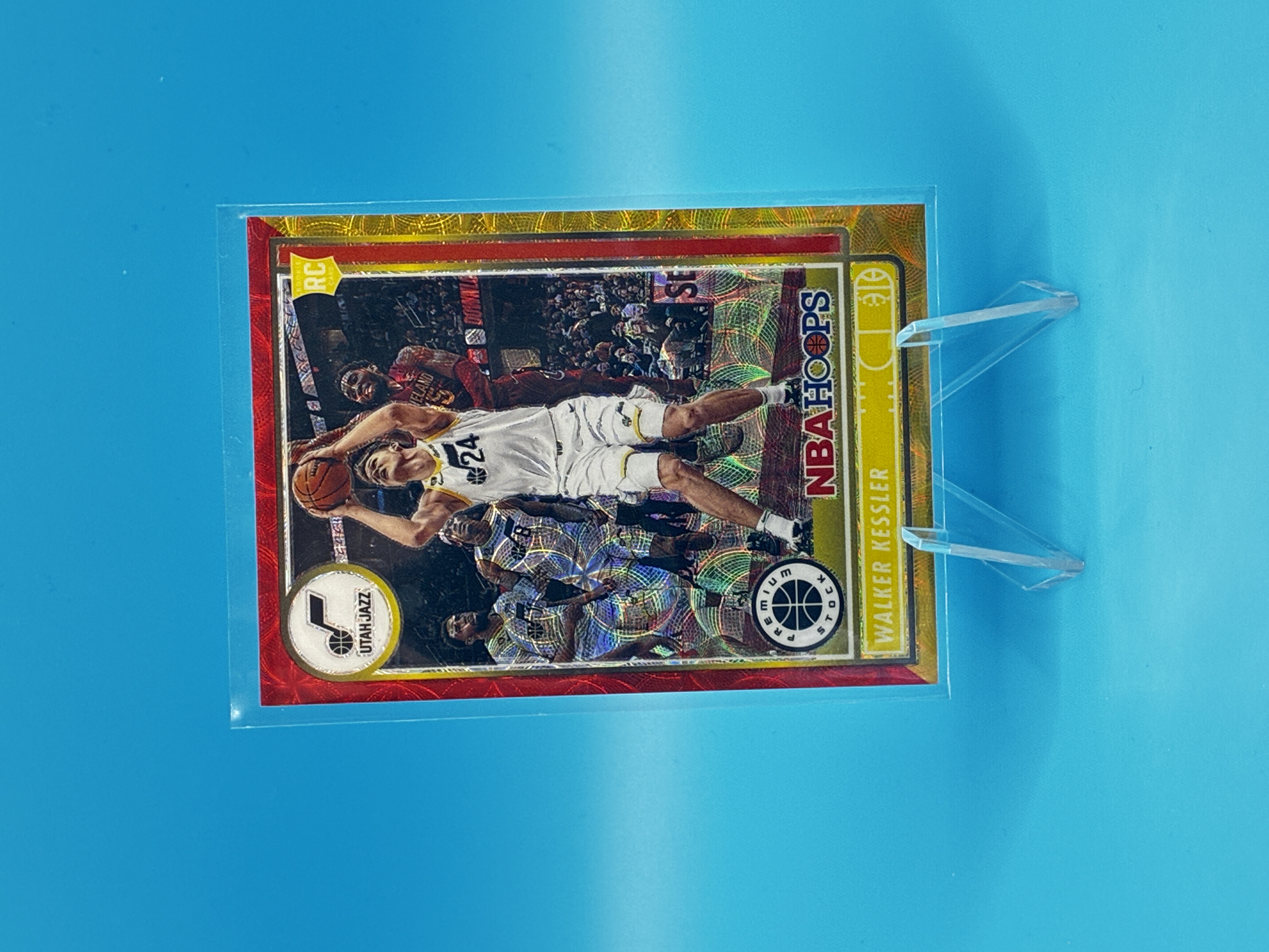 2022/2023 Panini Hoops Premium Stock Walker Kessler Red Yellow 3/3 #090 Utah Jazz – Vorderseite