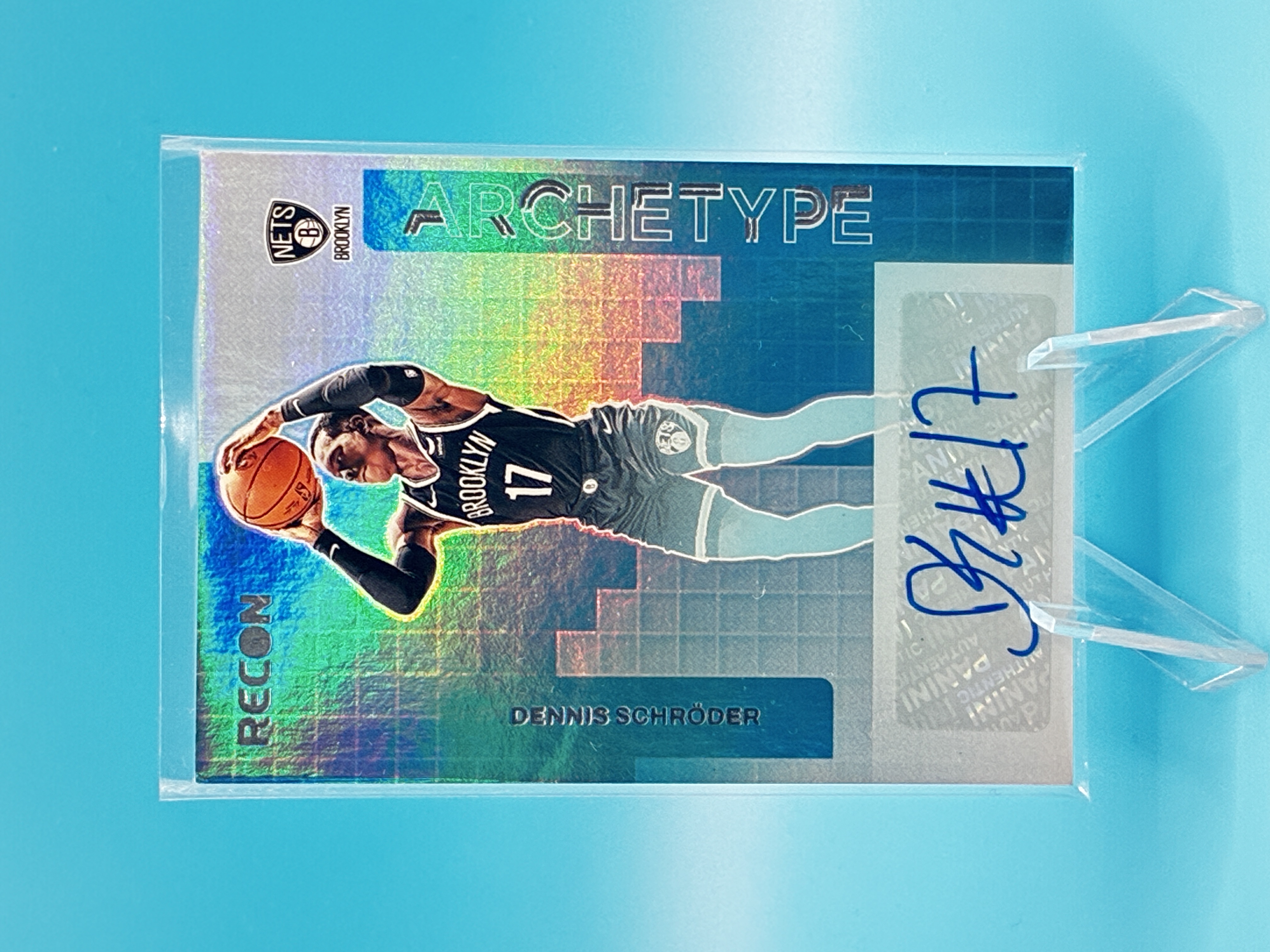 2023/2024 Panini Recon Dennis Schröder Archetype #AS-DEN Brooklyn Nets – Vorderseite
