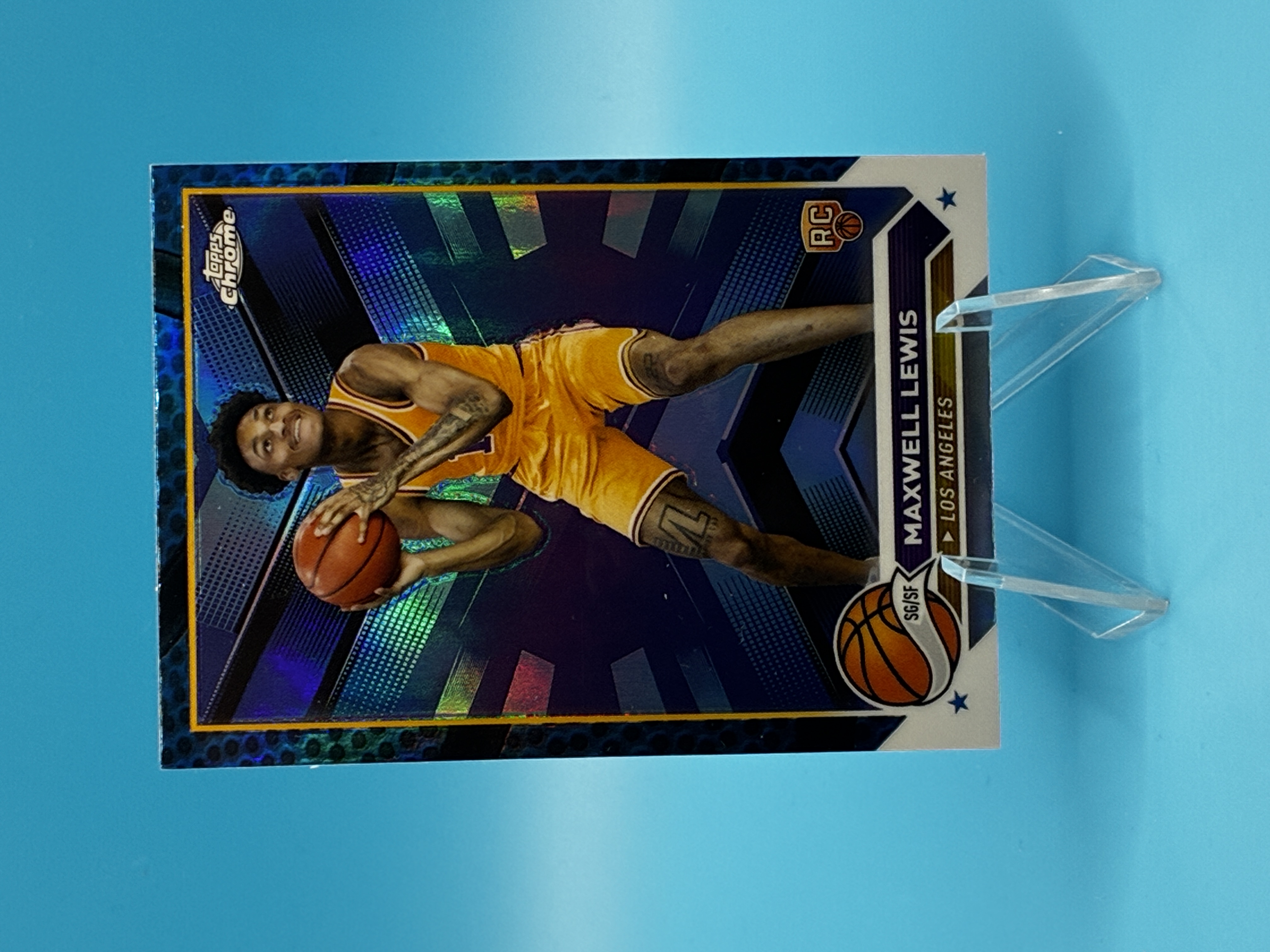 2023/2024 Topps Chrome Maxwell Lewis Blue Refractor #16 Los Angeles Lakers – Vorderseite