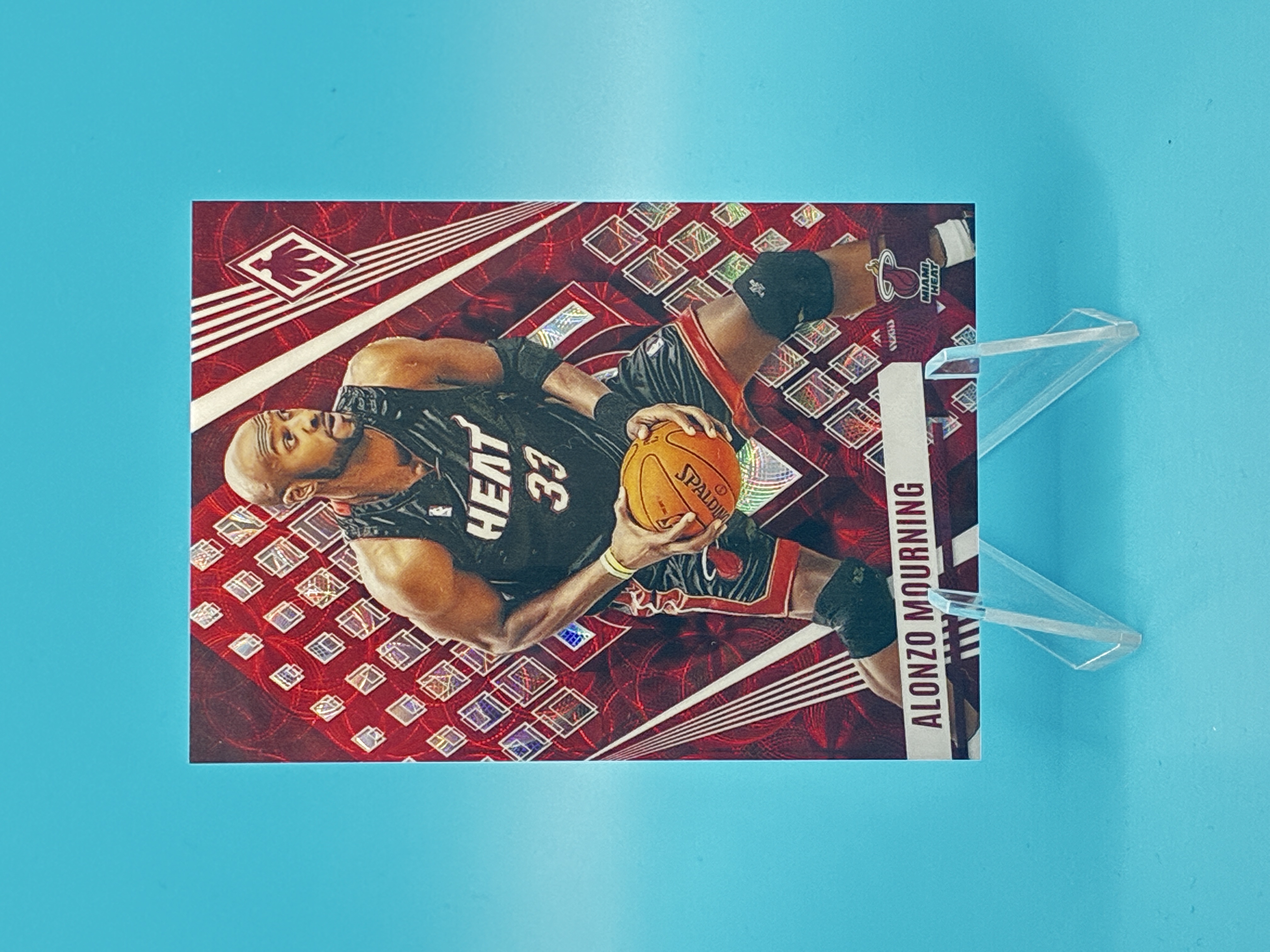 2023/2024 Panini Phoenix Alonzo Mourning Red 37/75 #93 Miami Heat – Vorderseite