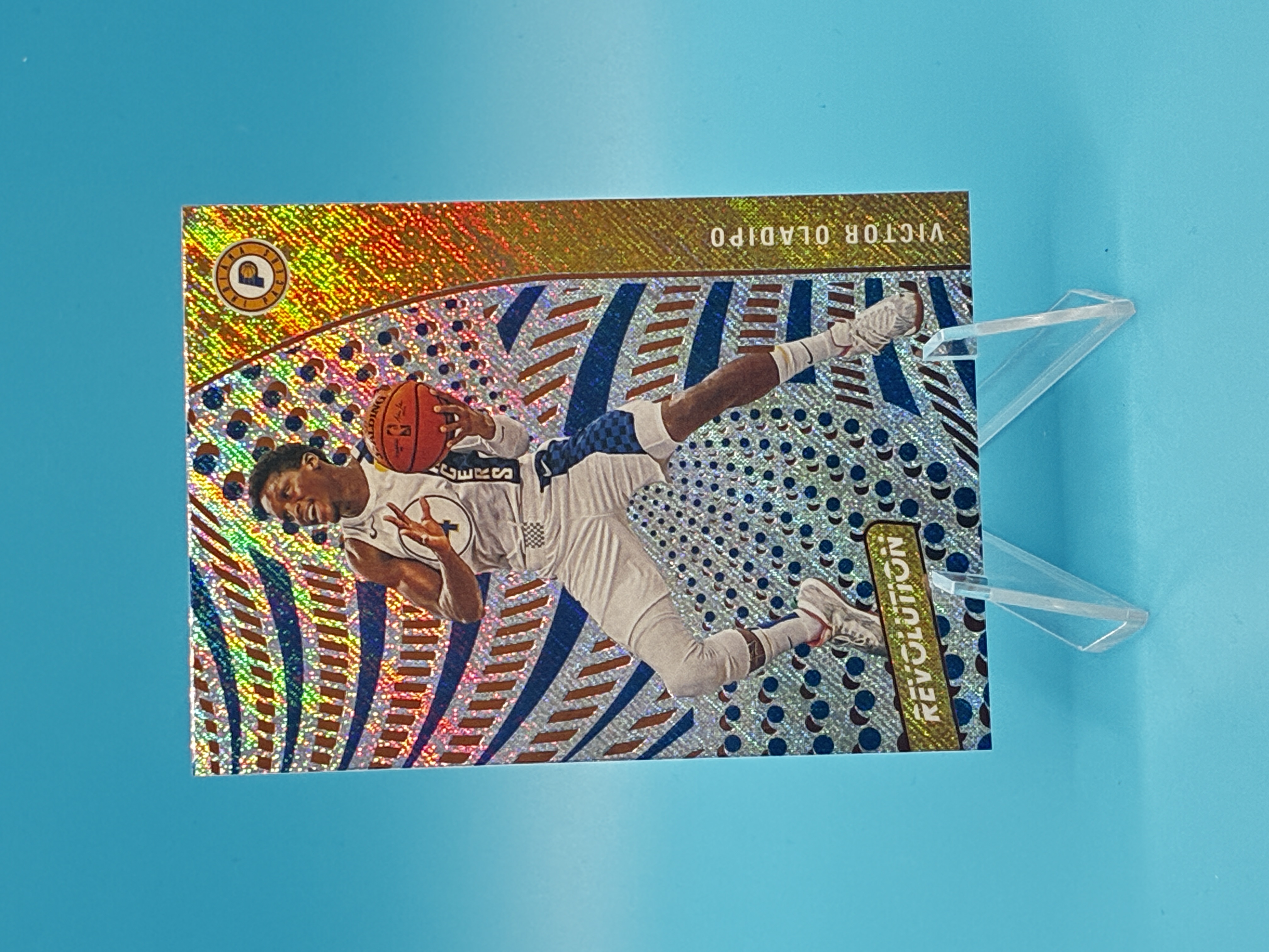 2020/2021 Panini Revolution Victor Oladipo #63 Indiana Pacers – Vorderseite