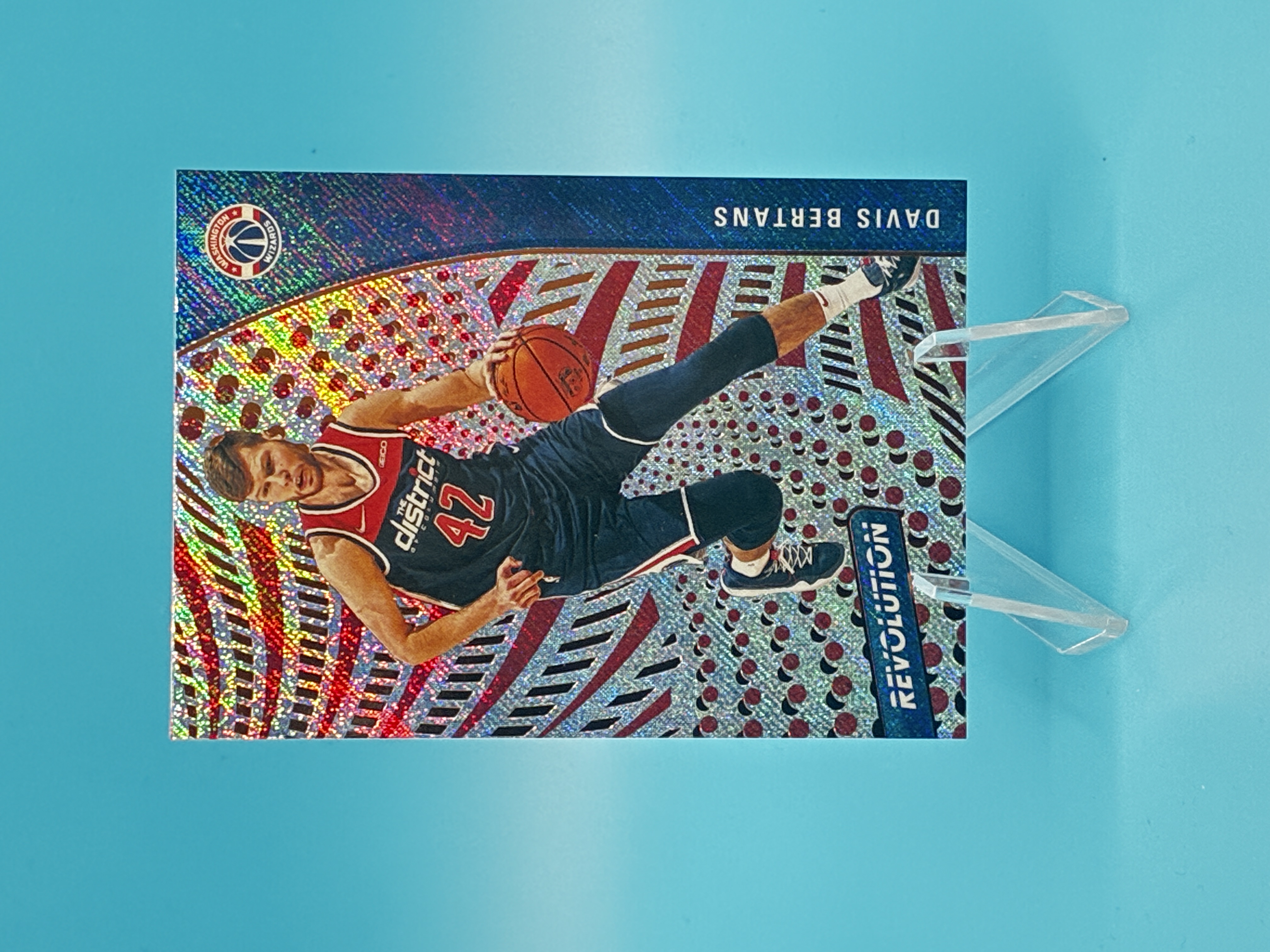 2020/2021 Panini Revolution Davis Bertans #5 Washington Wizards – Vorderseite