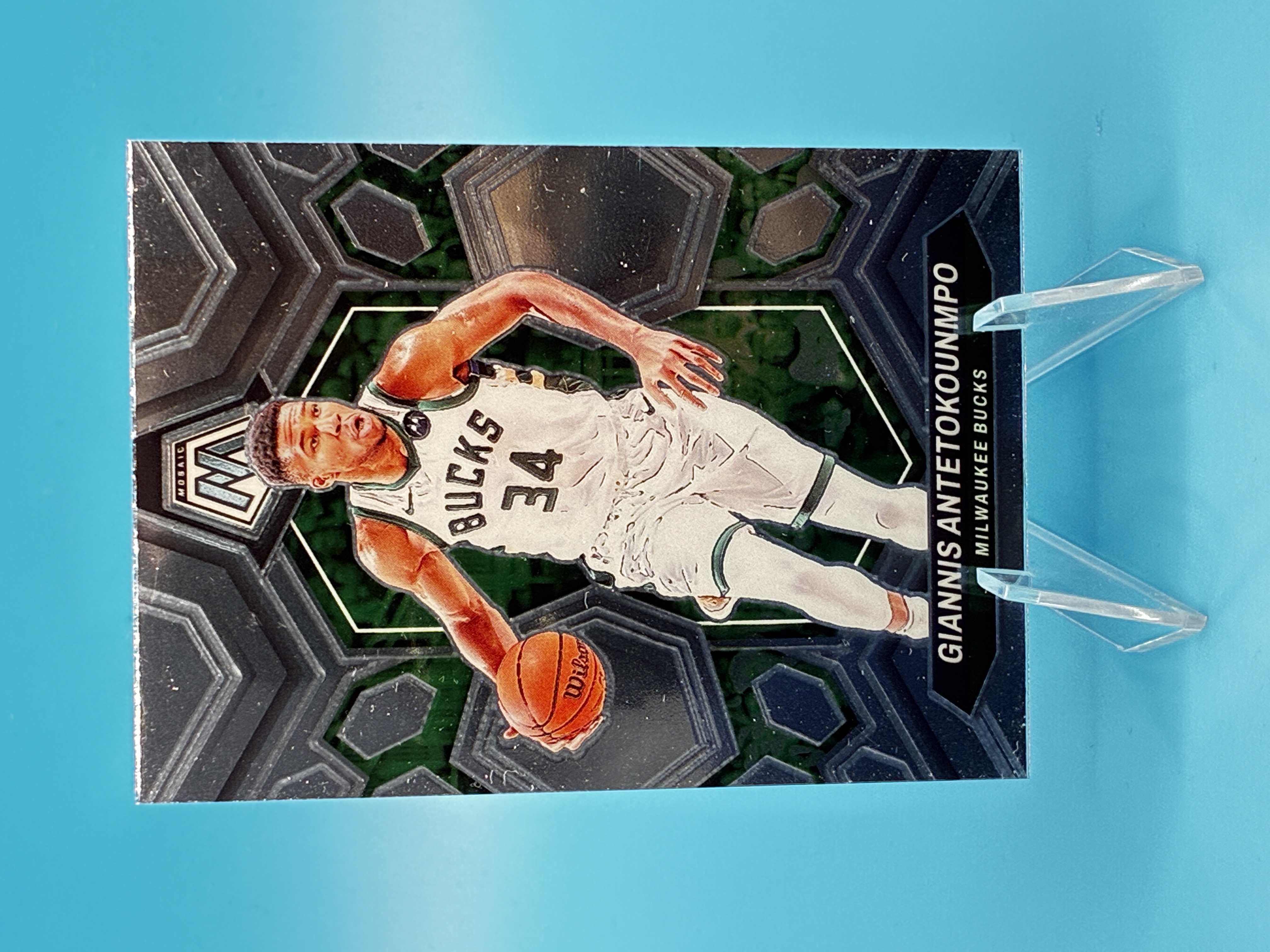 2023/2024 Panini Mosaic Giannis Antetokounmpo #77 Milwaukee Bucks – Vorderseite
