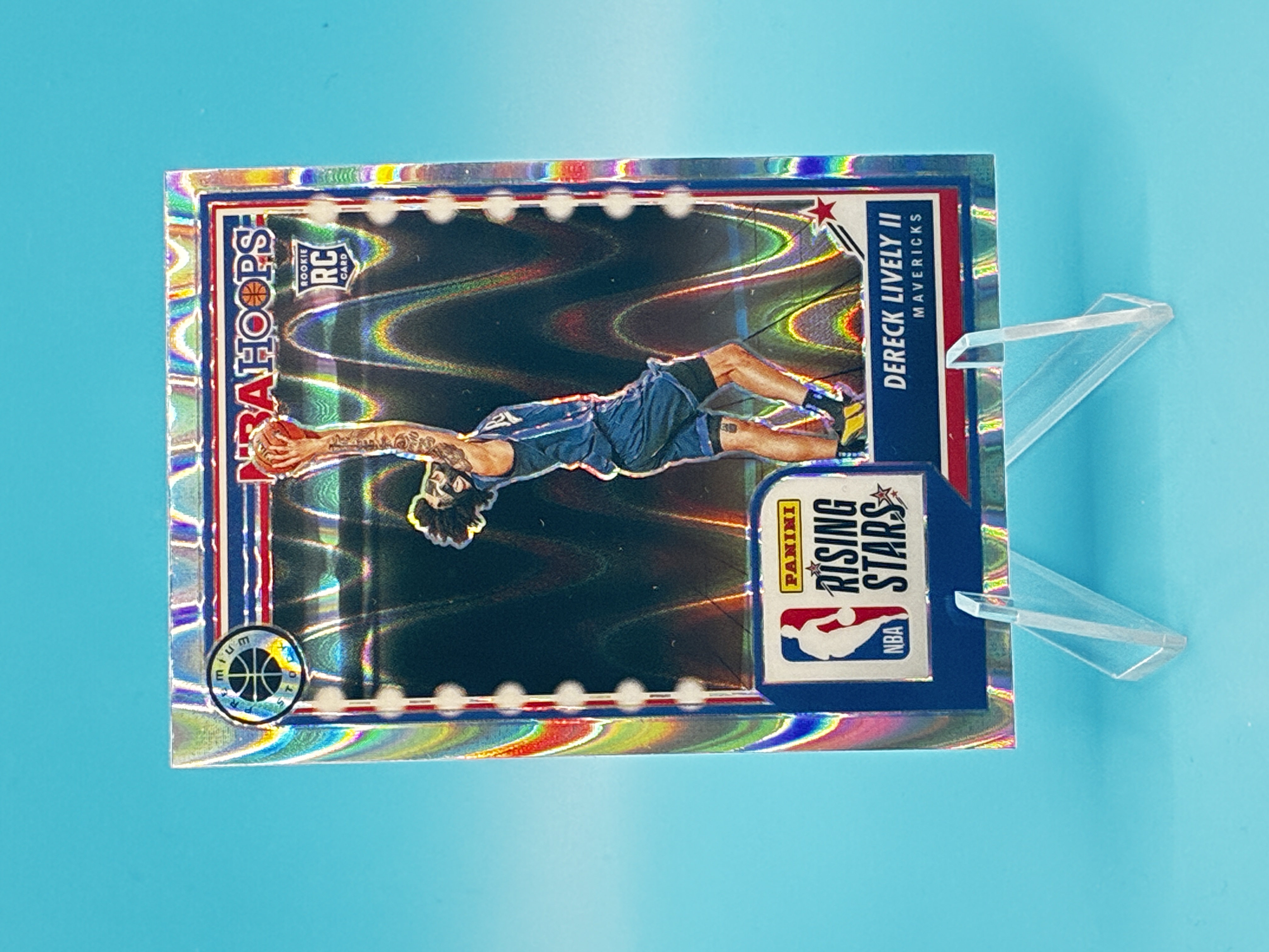2023/2024 Panini Hoops Premium Stock Dereck Lively II Raywave Rising Stars #291 Dallas Mavericks – Vorderseite