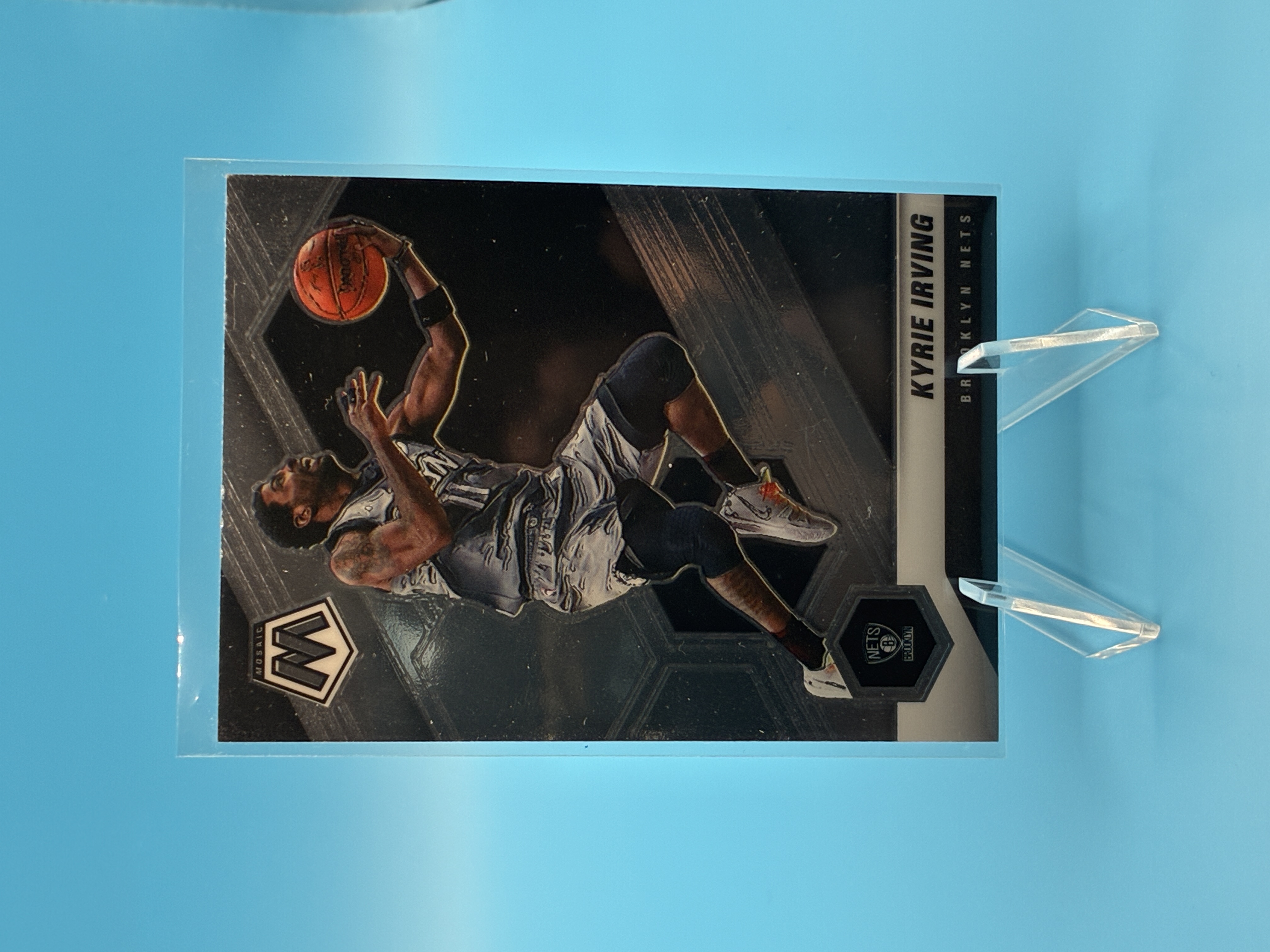 2020/2021 Panini Mosaic Kyrie Irving #198 Brooklyn Nets – Vorderseite