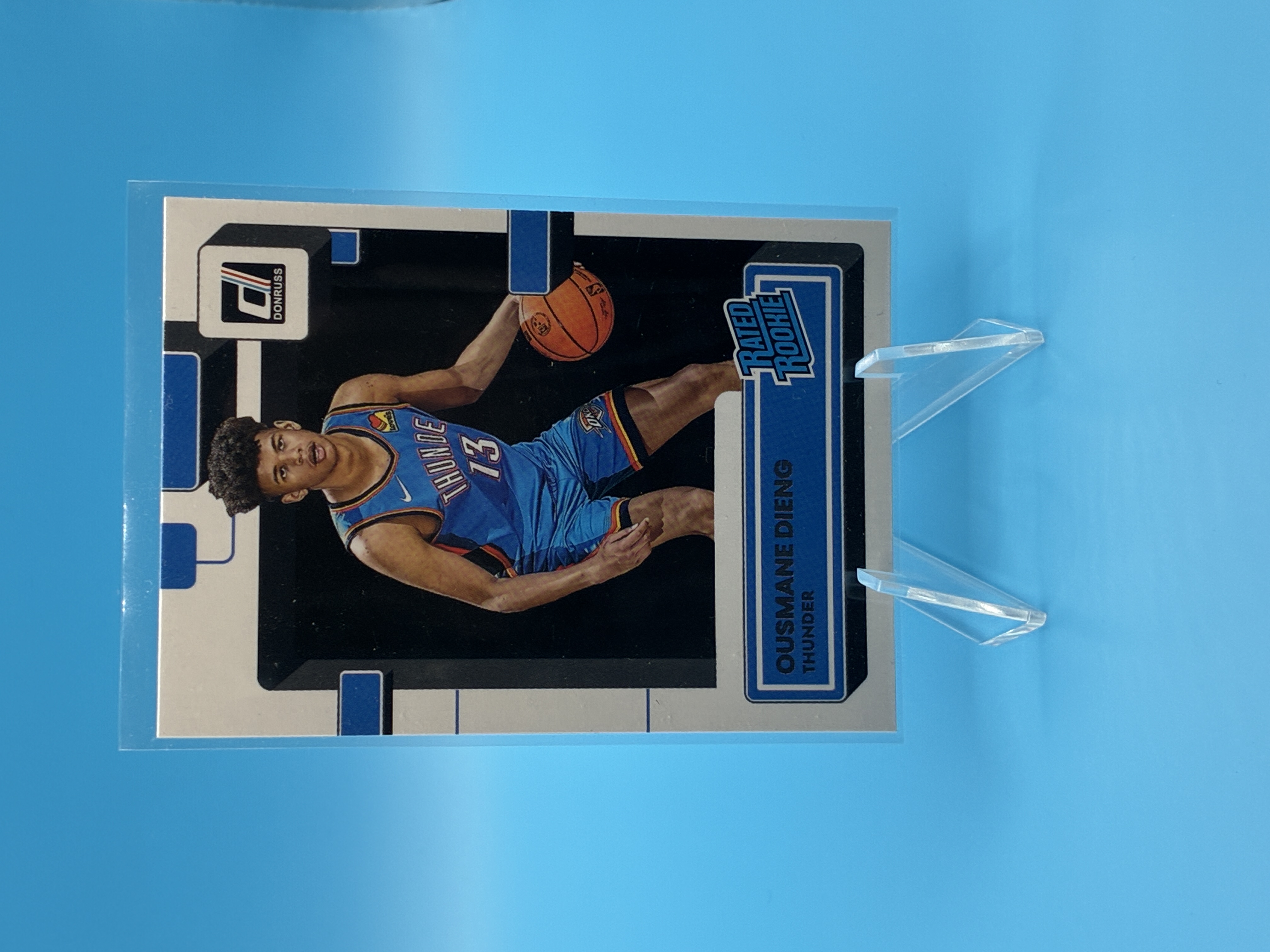 2022/2023 Panini Donruss Ousmane Dieng Rated Rookie #211 Oklahoma City Thunder – Vorderseite