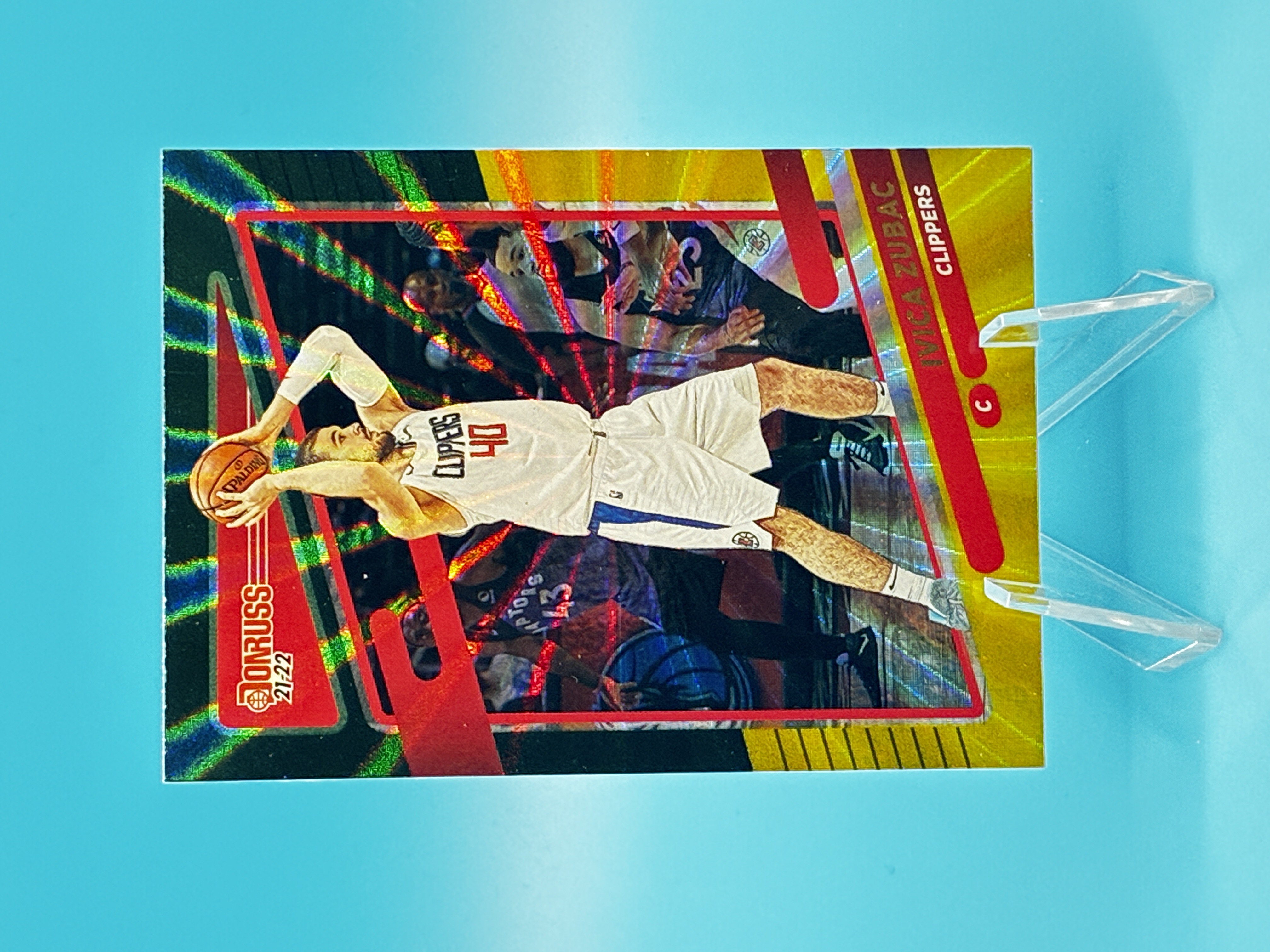 2021/2022 Panini Donruss Ivica Zubac Yellow & Green #194 Los Angeles Clippers – Vorderseite