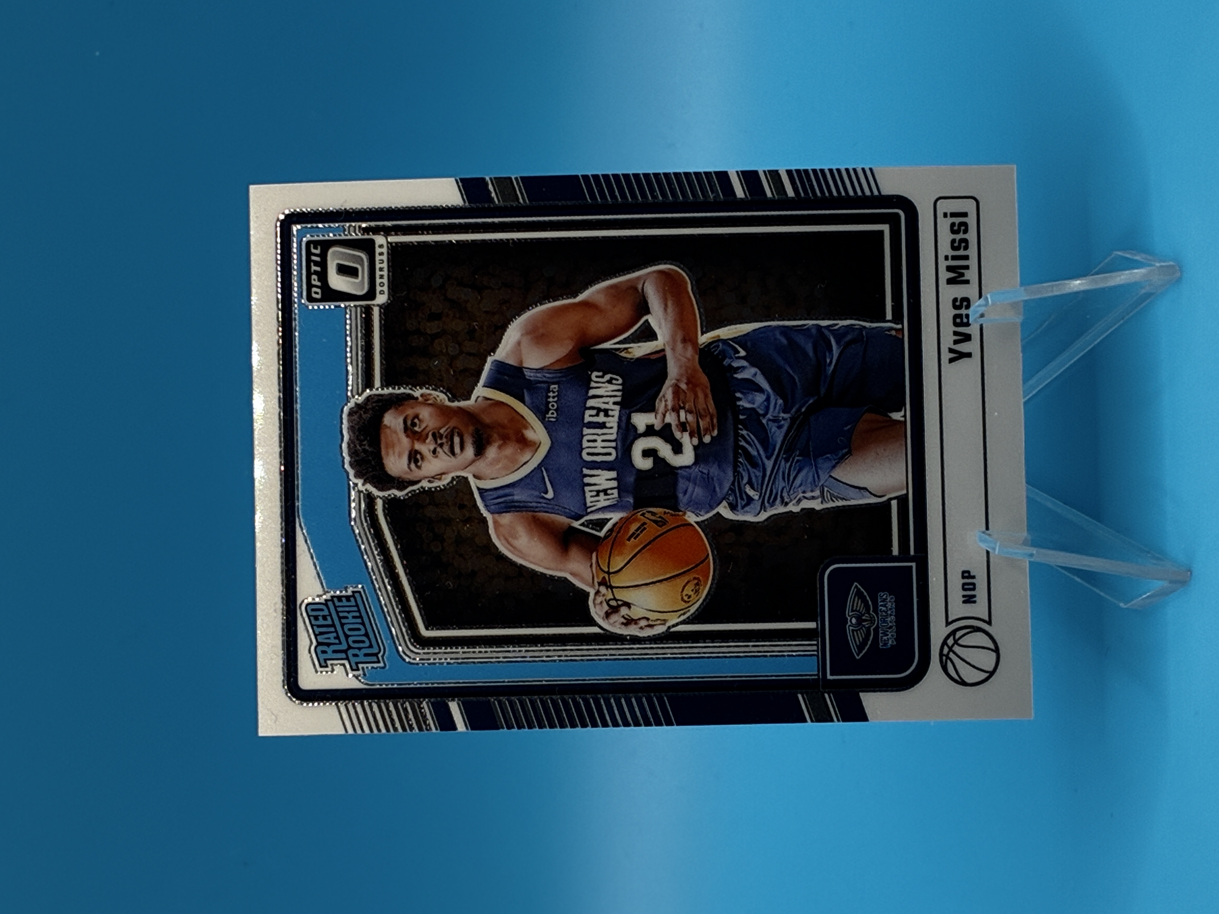 2024/2025 Panini Optic Yves Missi Rated Rookie #265 New Orleans Pelicans – Vorderseite