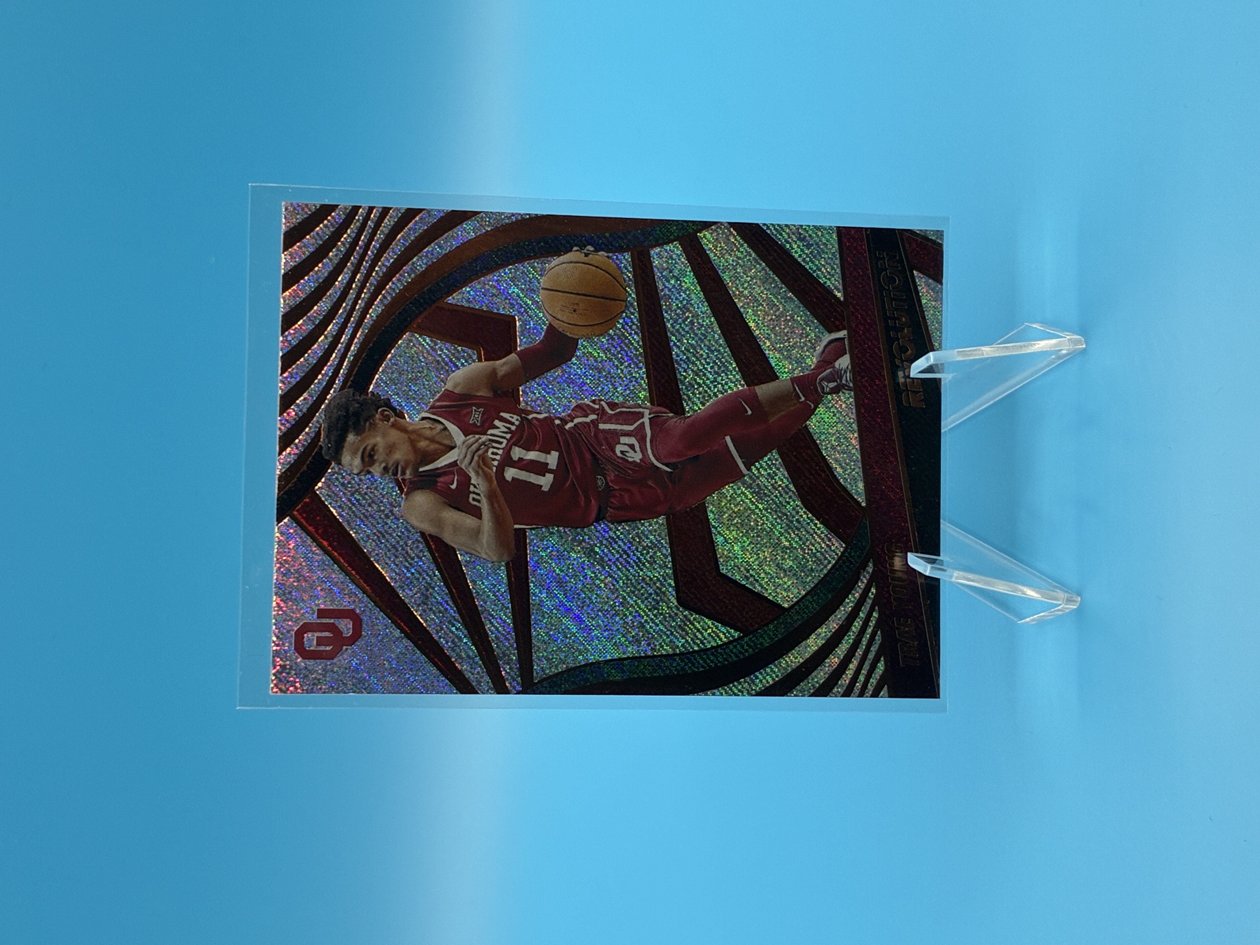 2017/2018 Panini Chronicles Revolution Draft Picks Trae Young #74 Oklahoma Sooners – Vorderseite