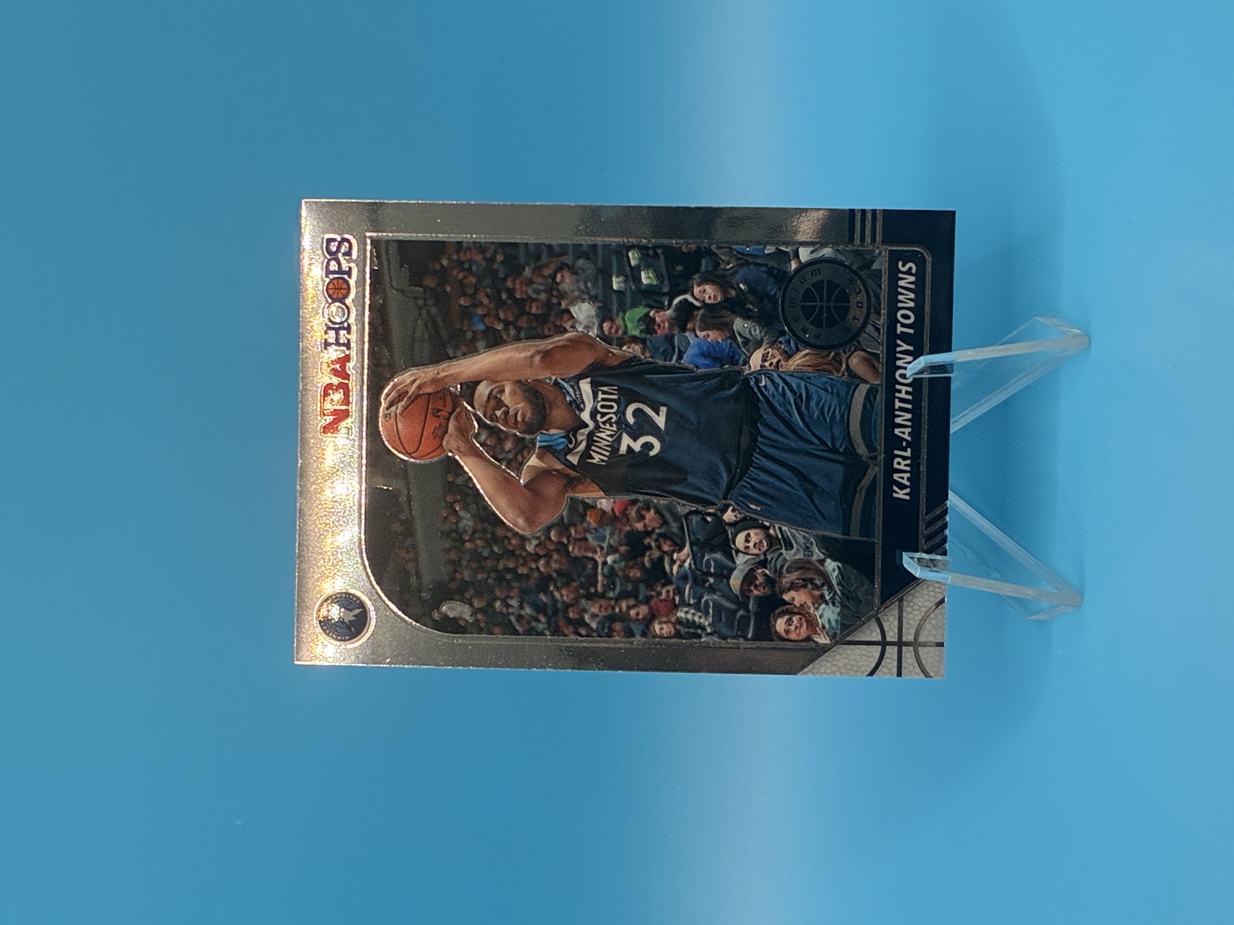 2019/2020 Panini Hoops Premium Stock Karl-Anthony Towns #111 Minnesota Timberwolves – Vorderseite