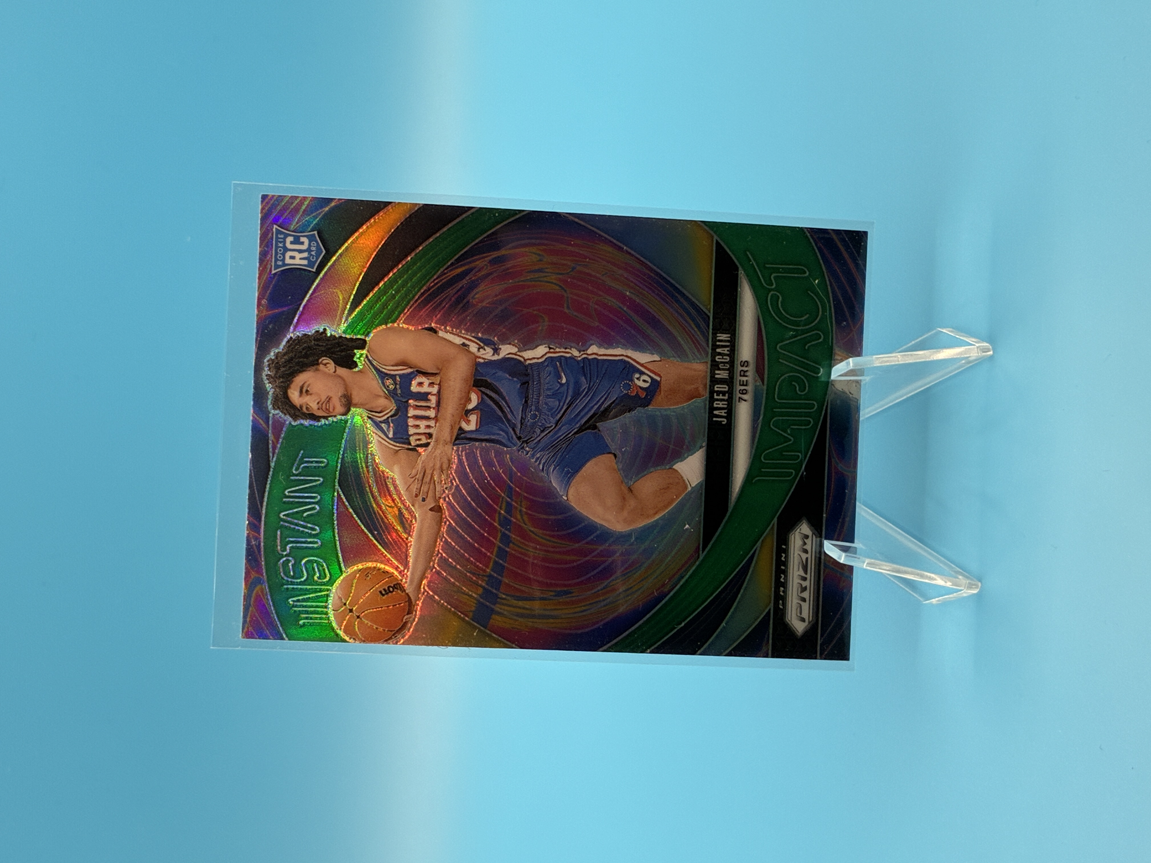 2024/2025 Panini Prizm Jared McCain Green Prizm Instant Impact #10 Philadelphia 76ers – Vorderseite