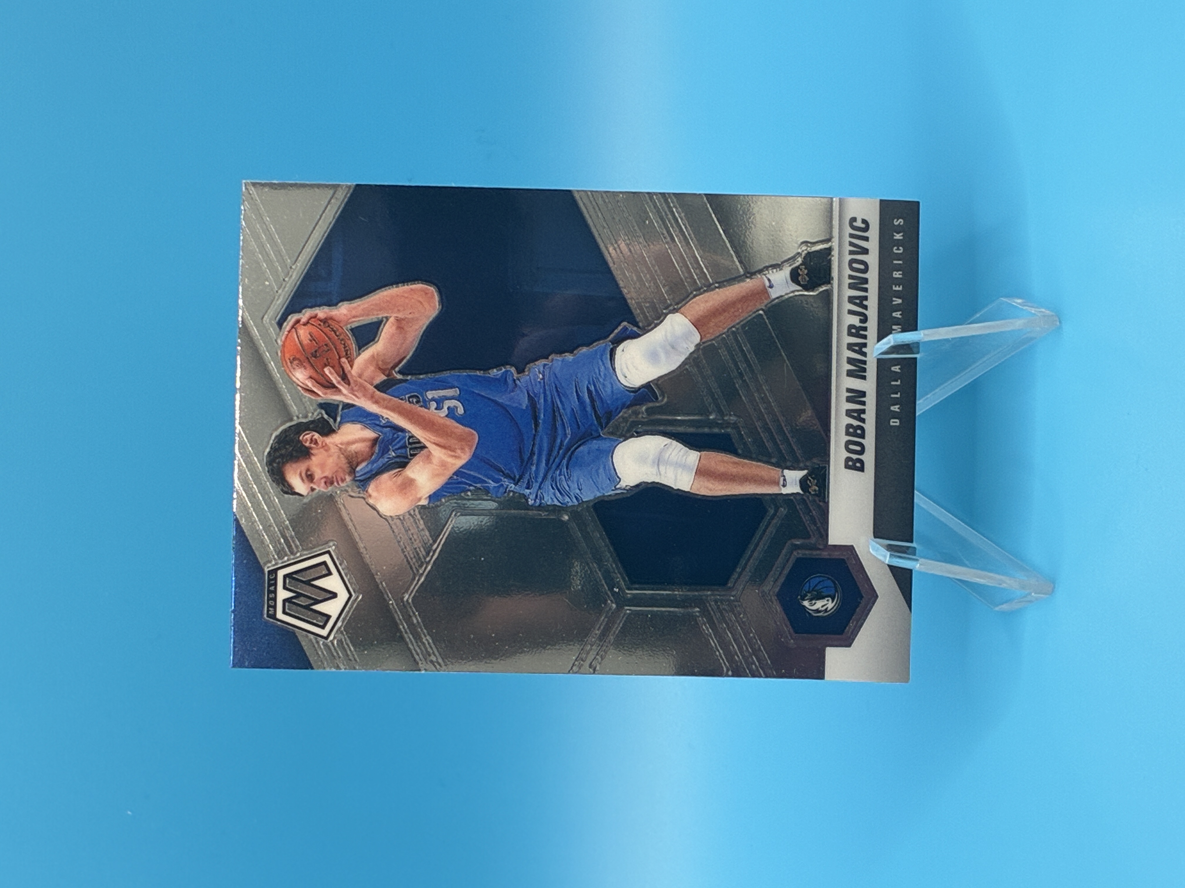 2020/2021 Panini Mosaic Boban Marjanovic #127 Dallas Mavericks – Vorderseite