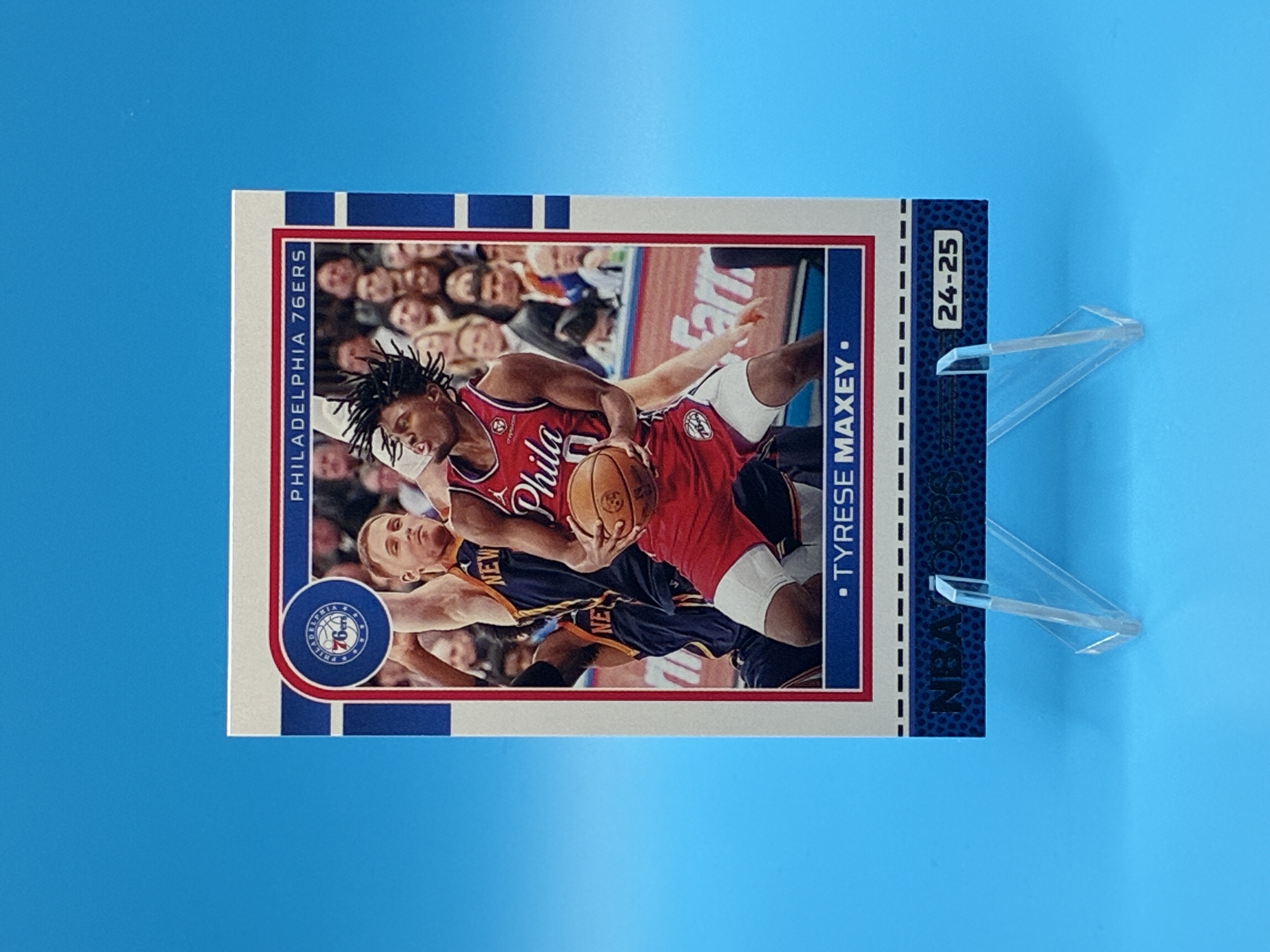 2024/2025 Panini Hoops Tyrese Maxey #84 Philadelphia 76ers – Vorderseite
