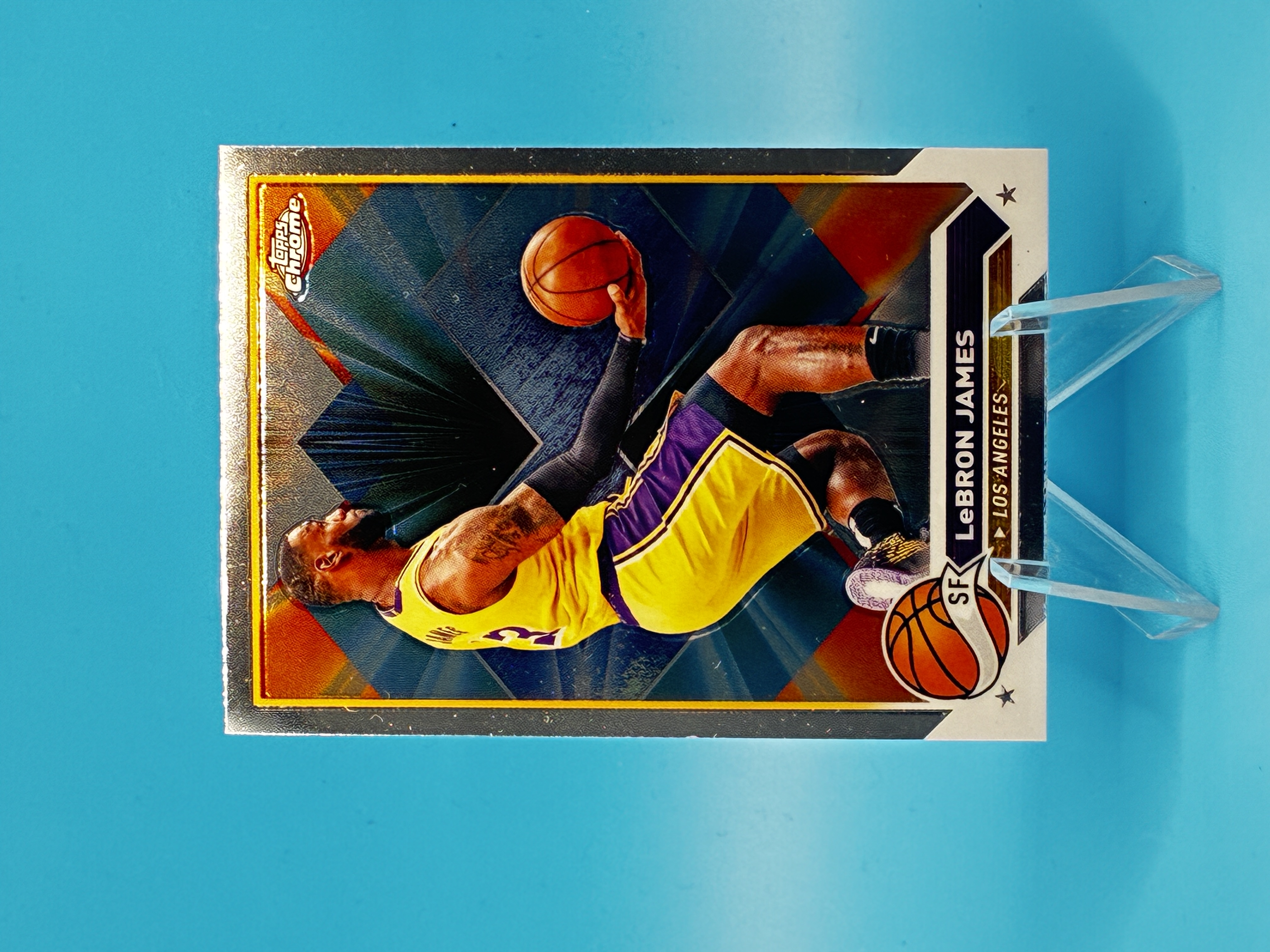 2023/2024 Topps Chrome LeBron James #23 Los Angeles Lakers – Vorderseite