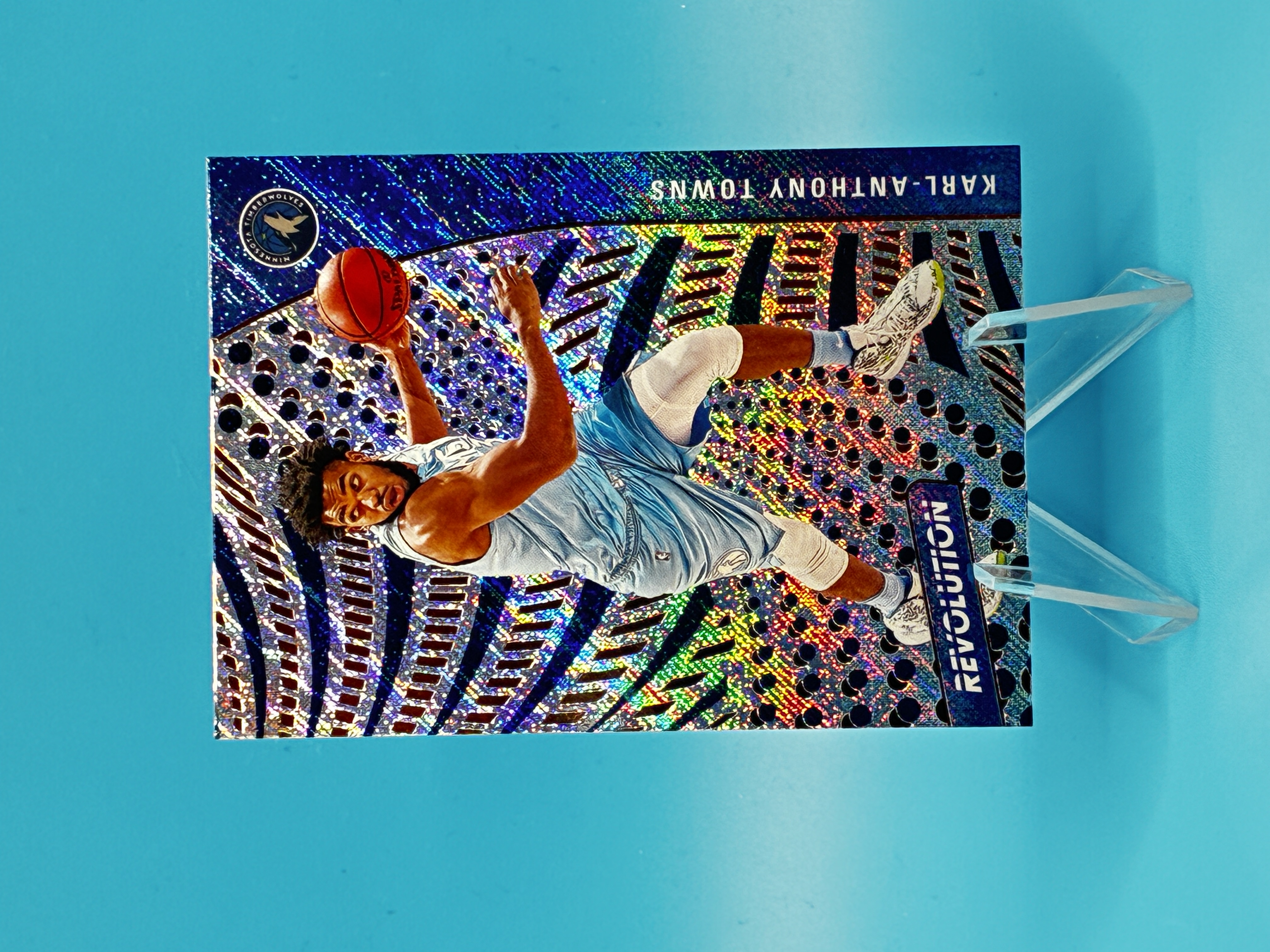 2020/2021 Panini Revolution Karl-Anthony Towns #40 Minnesota Timberwolves – Vorderseite