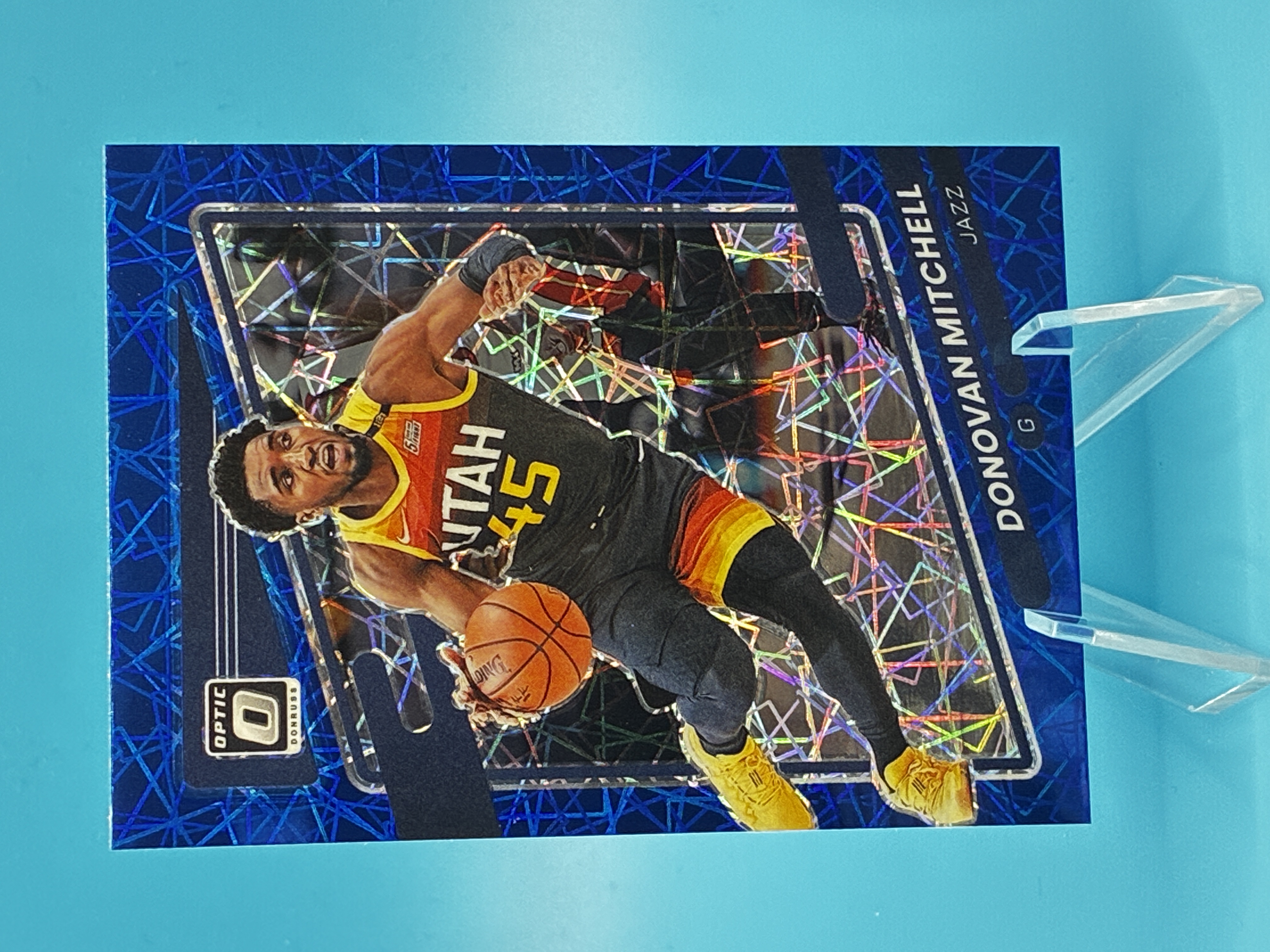 2021/2022 Panini Optic Donovan Mitchell Blue Velocity #45 Utah Jazz – Vorderseite