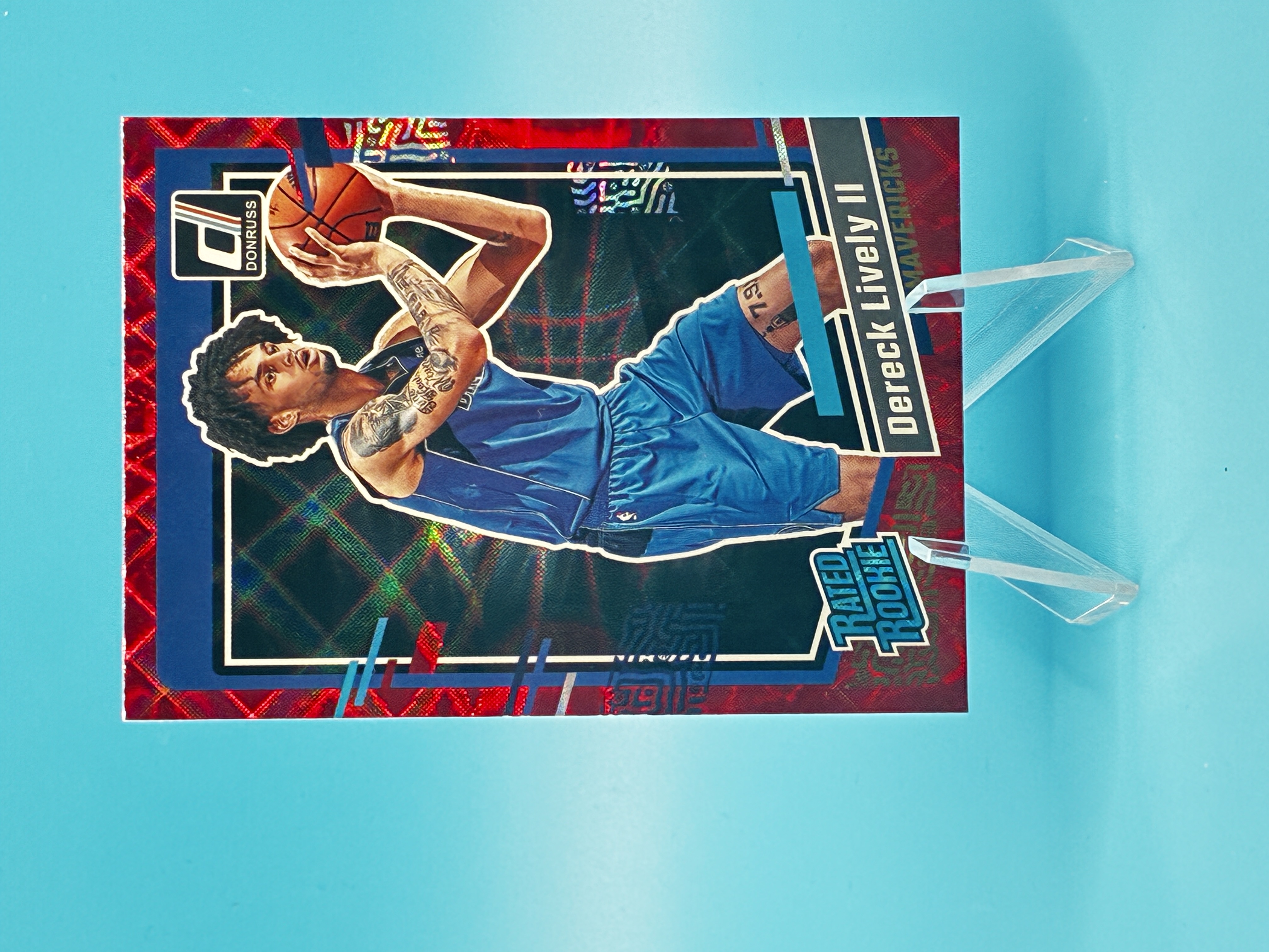 2023/2024 Panini Donruss Derek Lively II Red Laser #233 Dallas Mavericks – Vorderseite