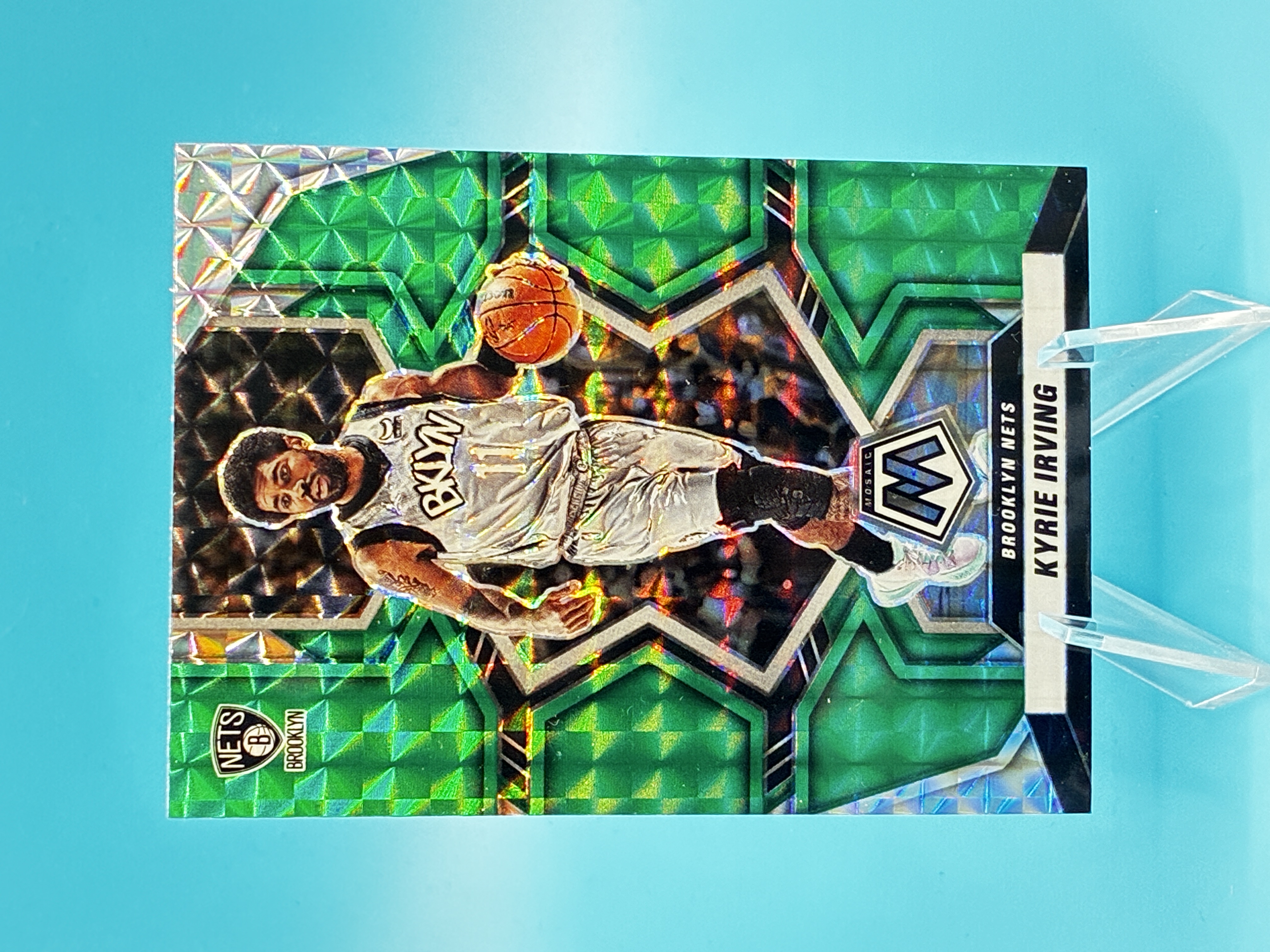 2021/2022 Panini Mosaic Kyrie Irving Green #81 Brooklyn Nets – Vorderseite