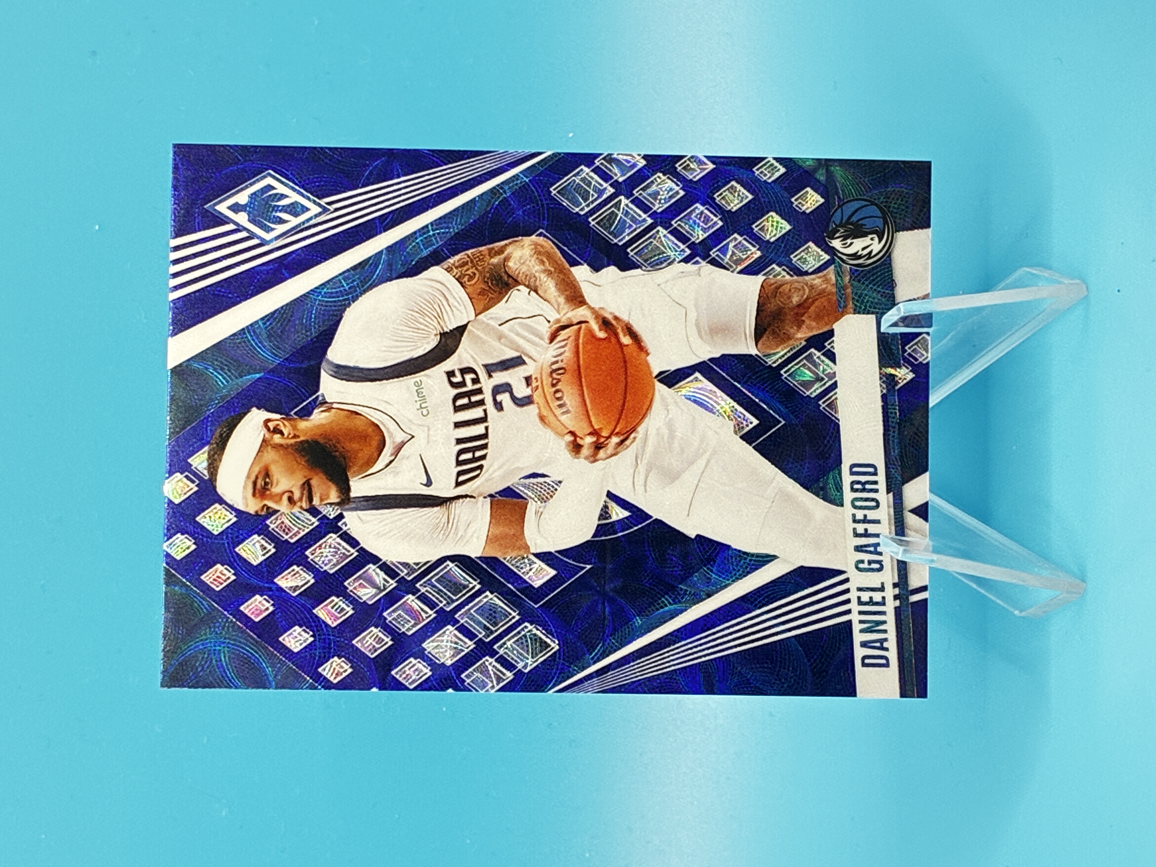 2023/2024 Panini Phoenix Daniel Gafford Blue Prizm 11/35 #208 Dallas Mavericks – Vorderseite