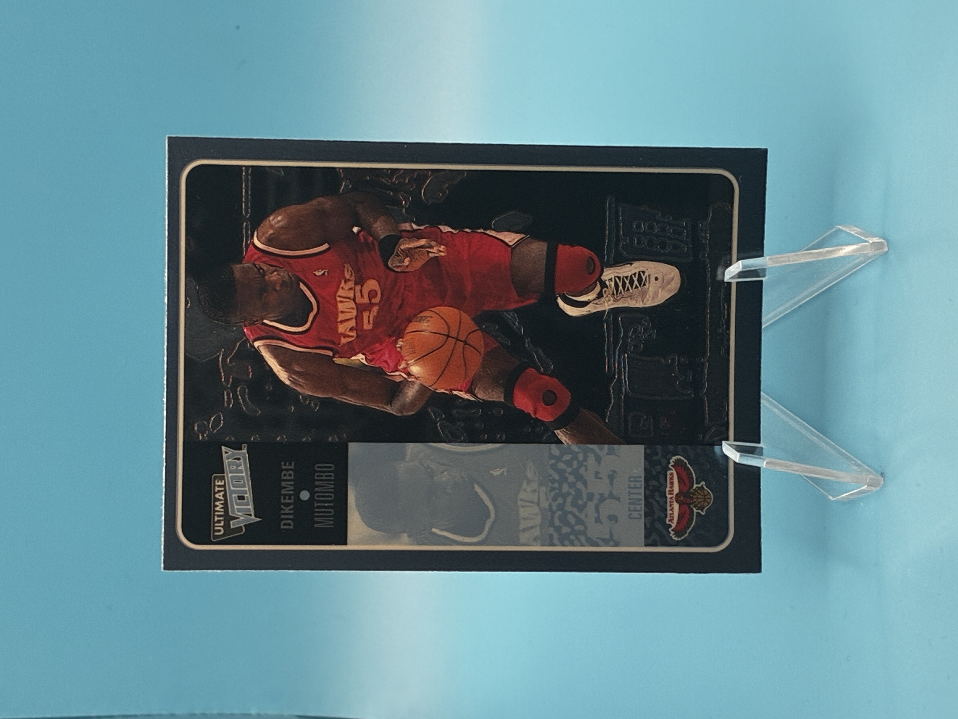 2000/2001 Upper Deck Ultimate Victory Dikembe Mutombo #1 Atlanta Hawks – Vorderseite