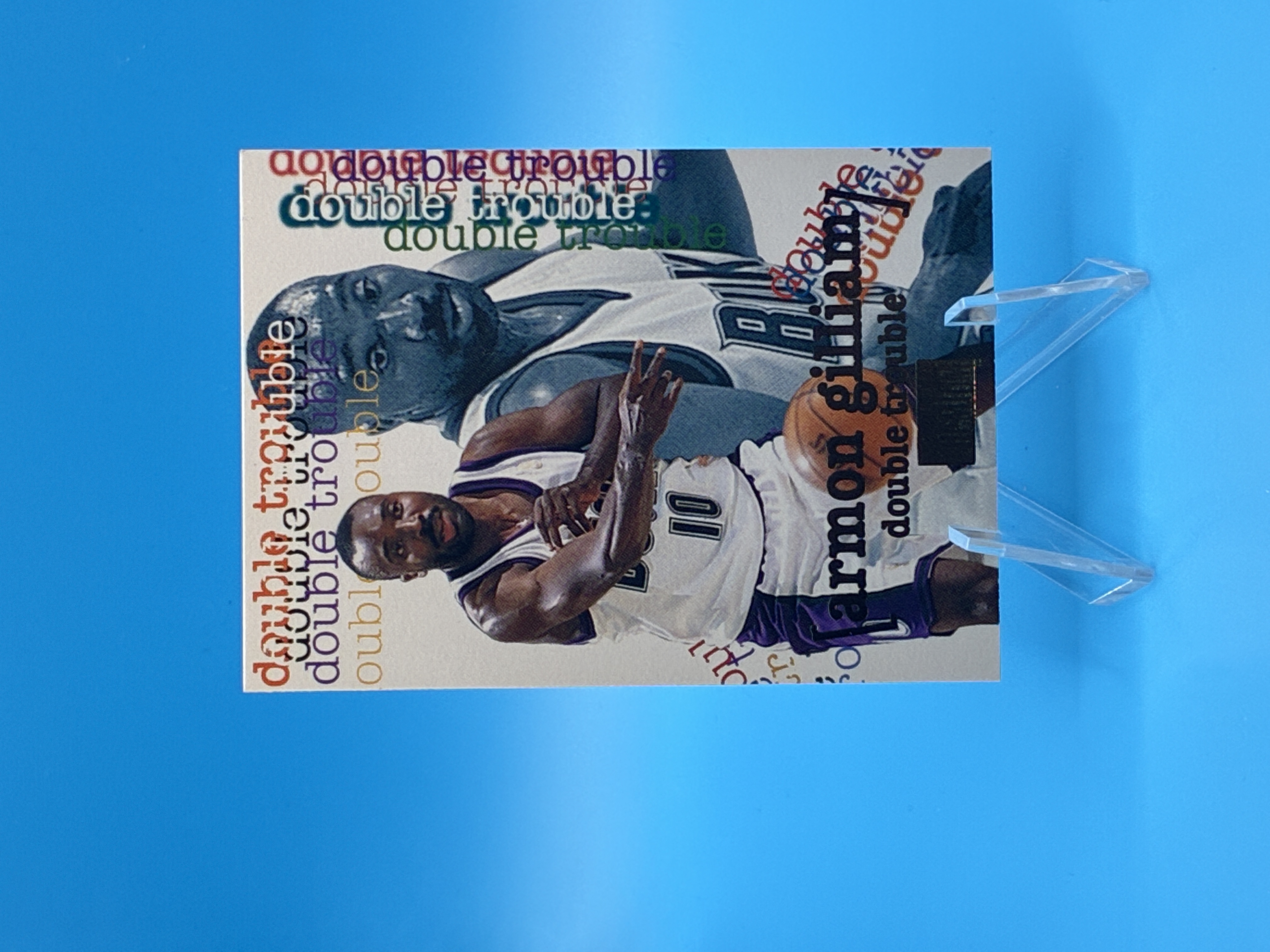 1997/1998 SkyBox Premium Armon Gilliam Double Trouble #265 Milwaukee Bucks – Vorderseite