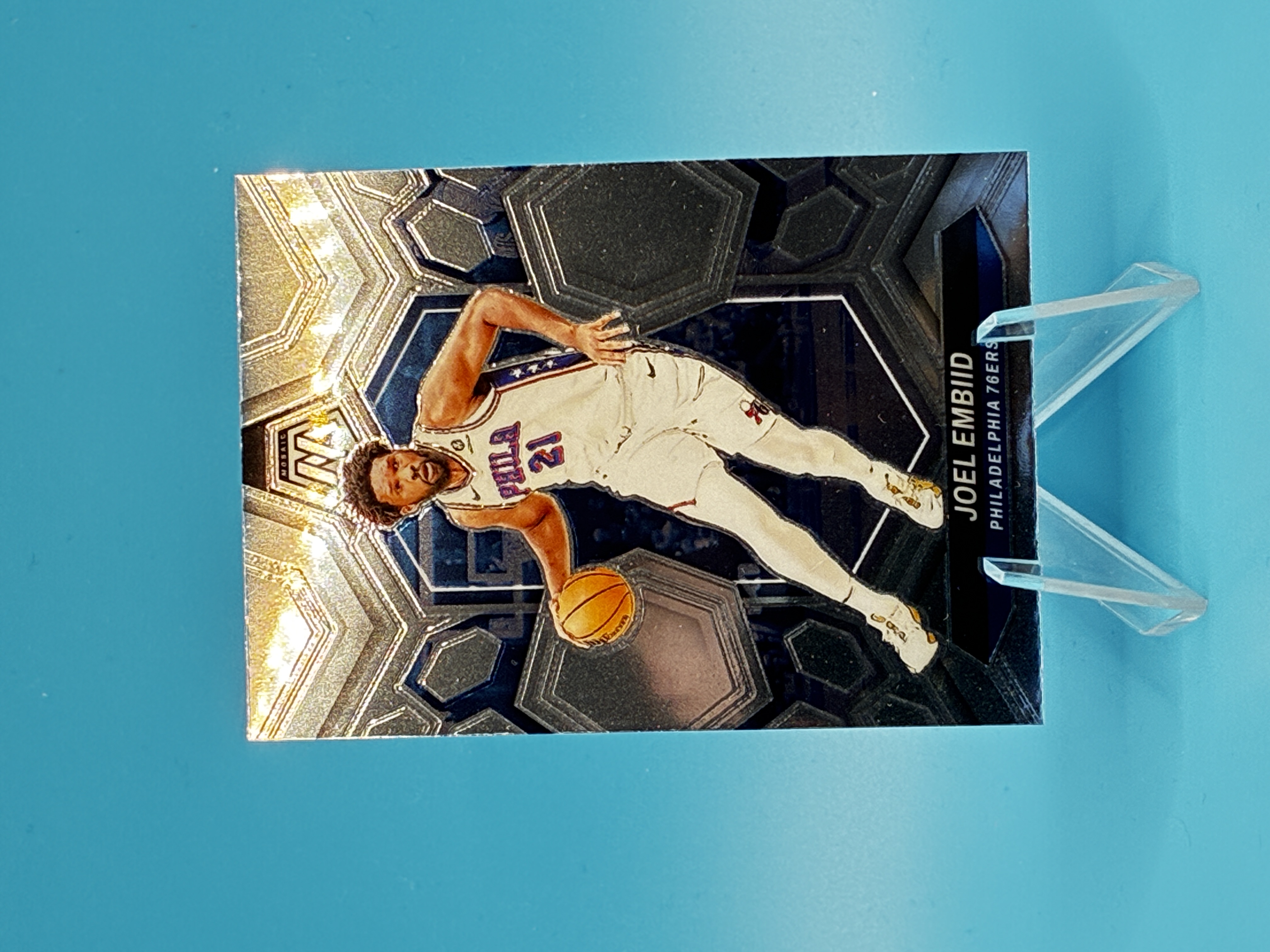 2023/2024 Panini Mosaic Joel Embiid #170 Philadelphia 76ers – Vorderseite
