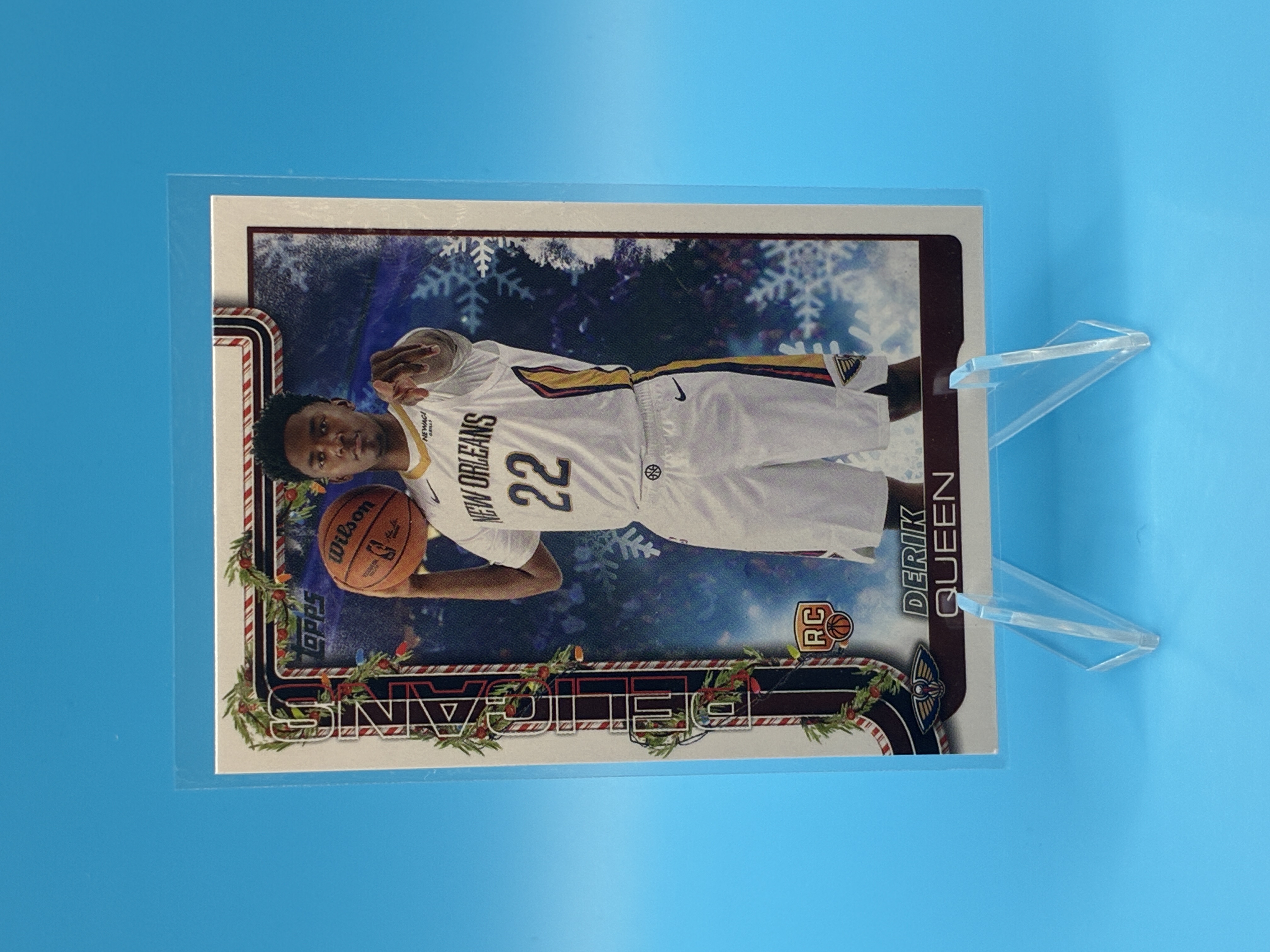 2025/2026 Topps Holiday Derik Queen #H173 New Orleans Pelicans – Vorderseite