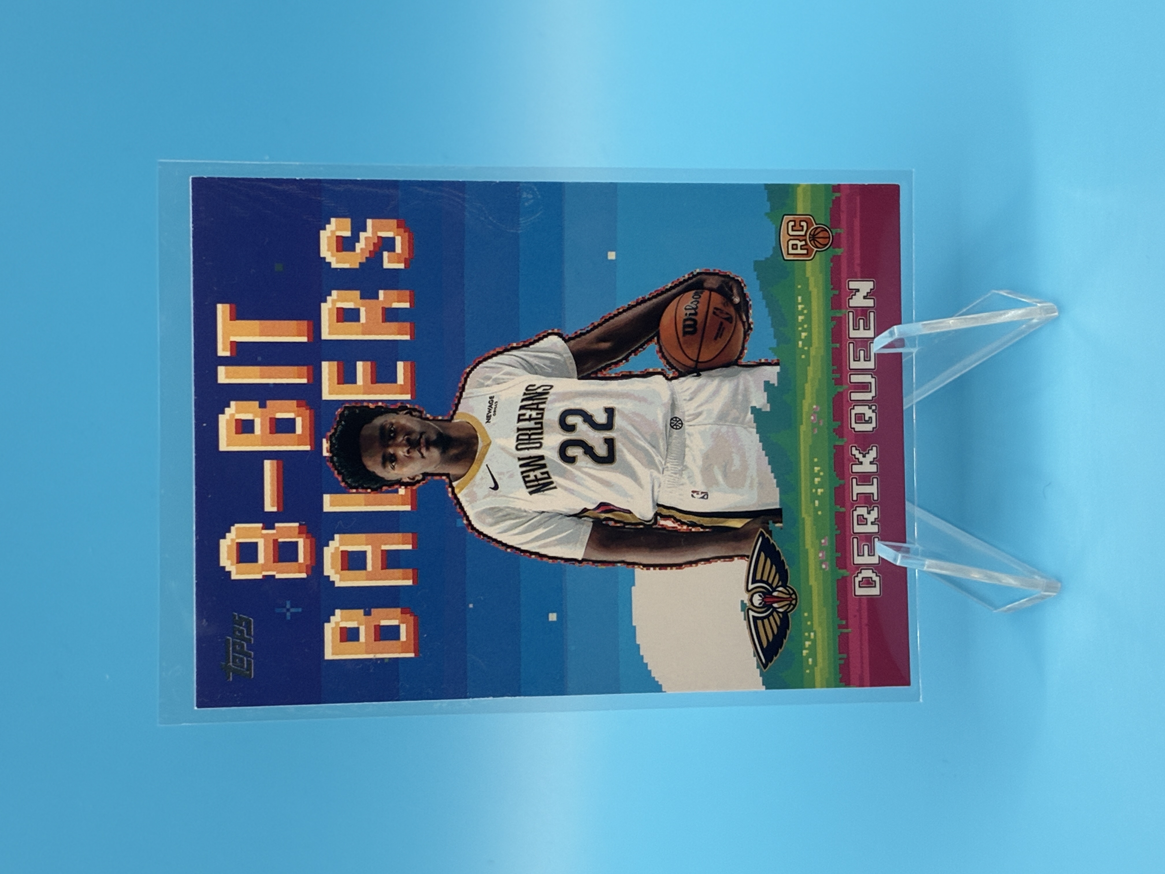 2024/2025 Topps Basketball Derik Queen 8-Bit Ballers #8B-39 New Orleans Pelicans – Vorderseite