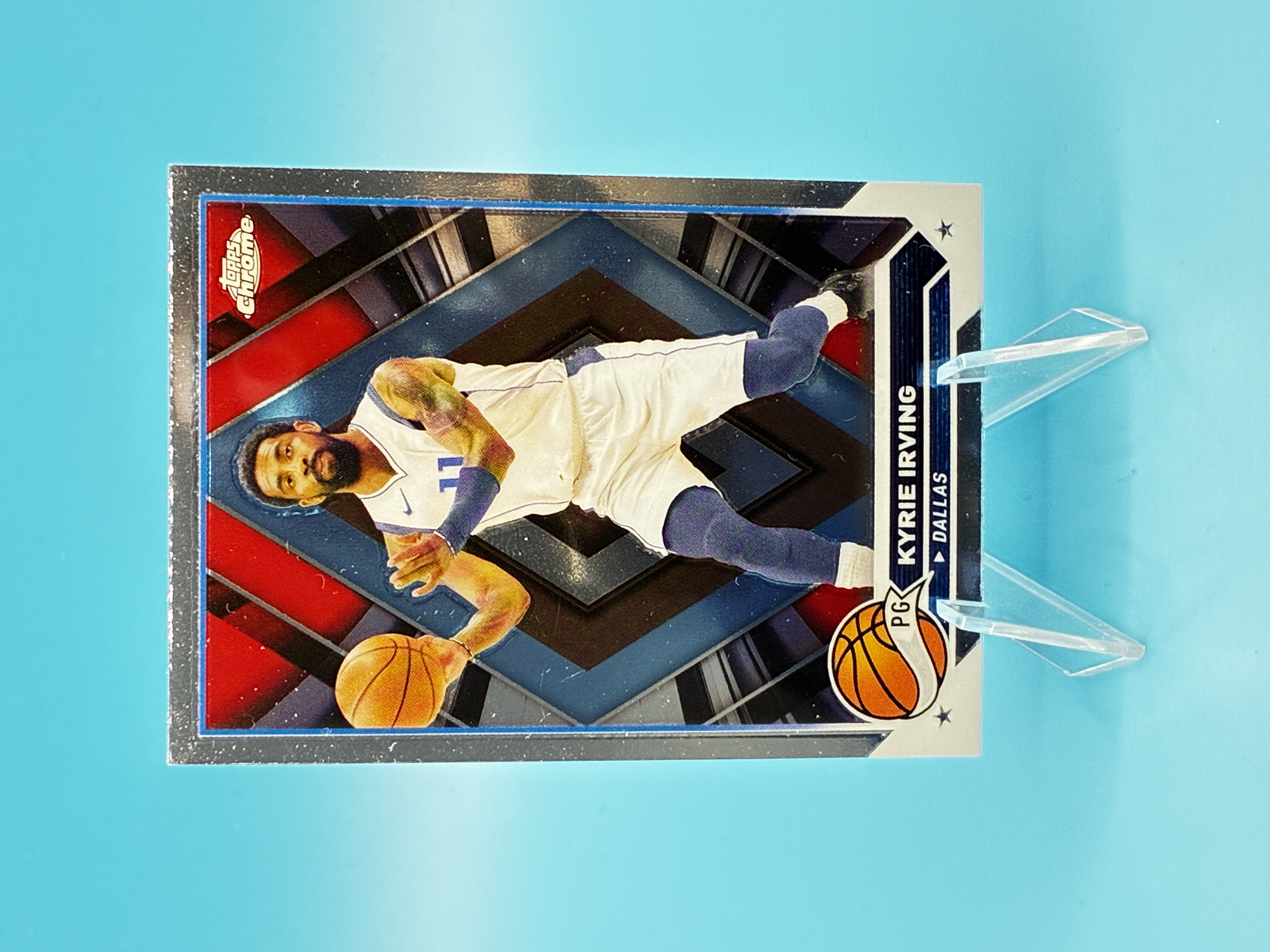 2023/2024 Topps Chrome Kyrie Irving #3 Dallas – Vorderseite