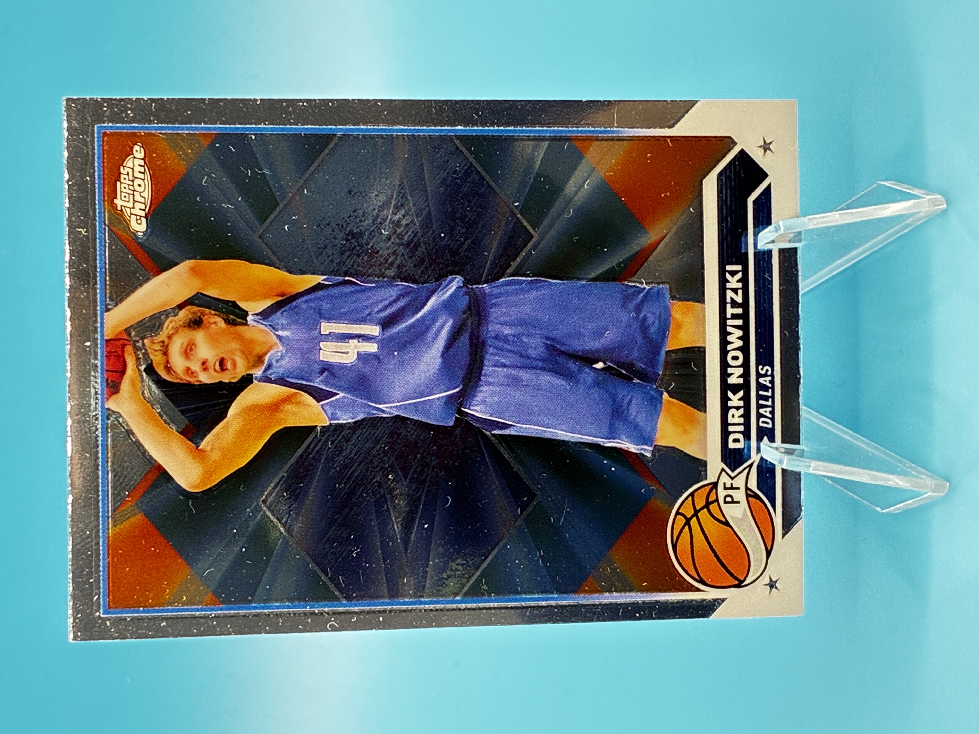 2023/2024 Topps Chrome Dirk Nowitzki #98 Dallas Mavericks – Vorderseite