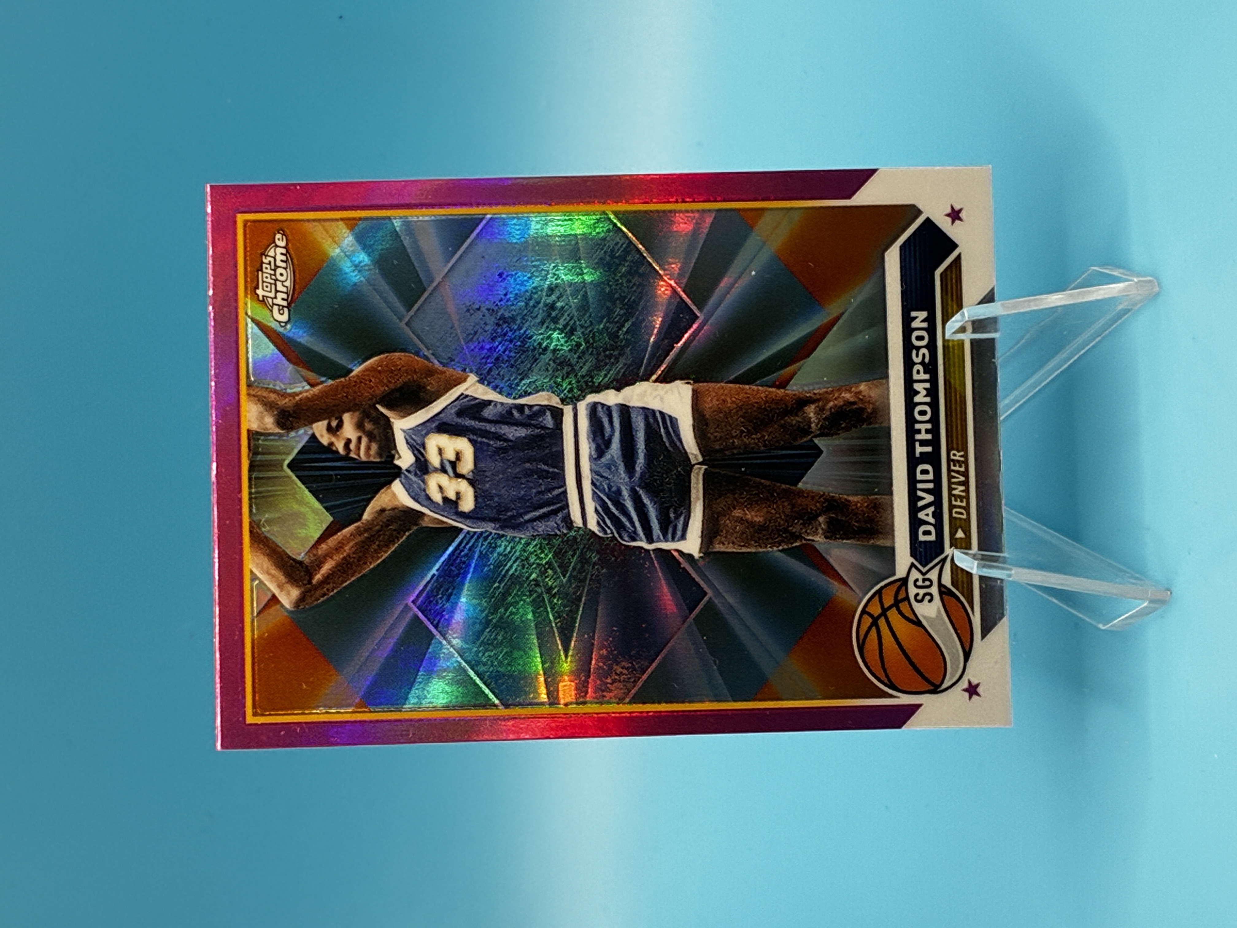 2023/2024 Topps Chrome David Thompson Pink Refractor #116 Denver – Vorderseite