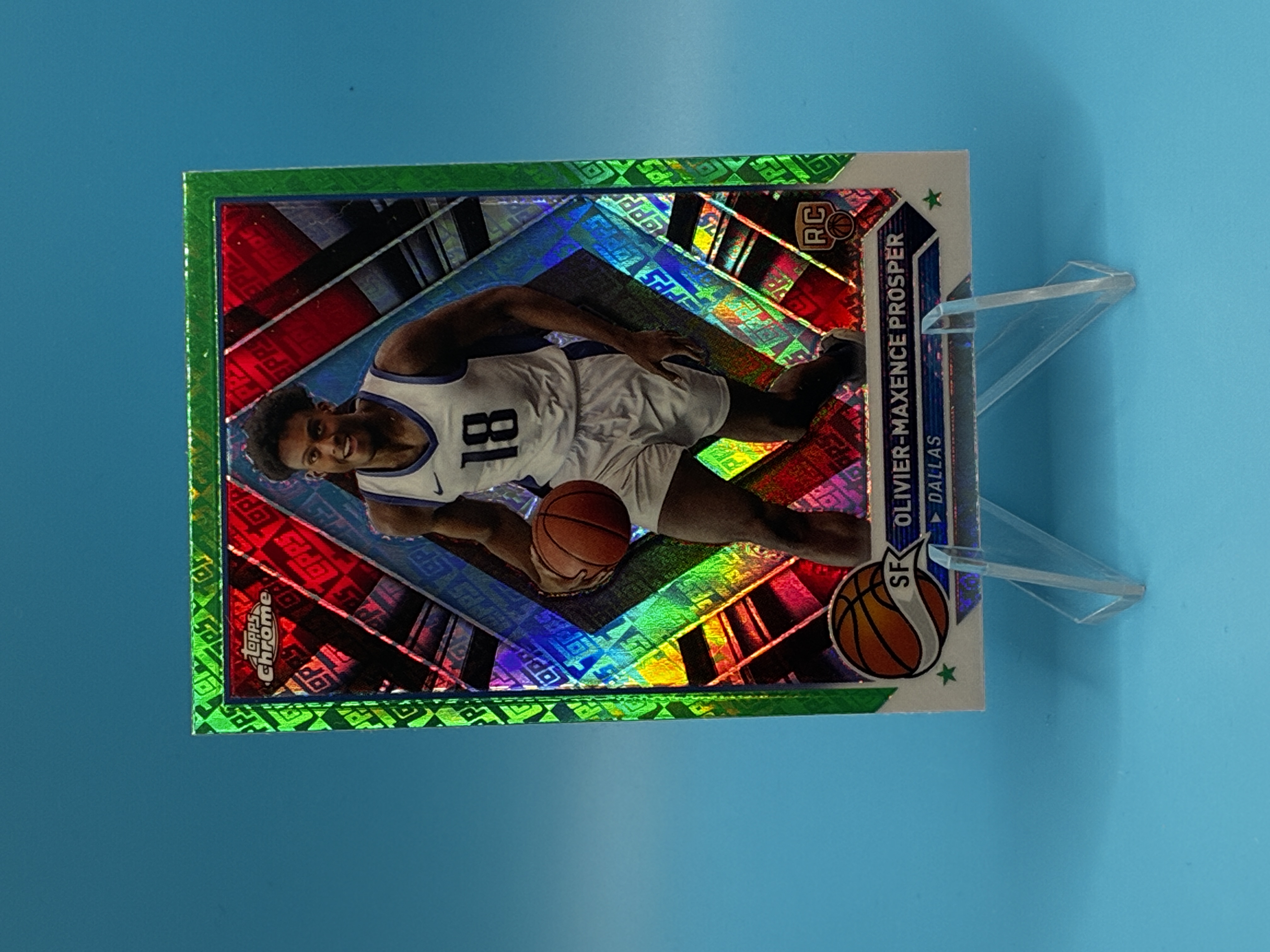 2023/2024 Topps Chrome Olivier-Maxence Prosper Green Refractor #120 Dallas Mavericks – Vorderseite