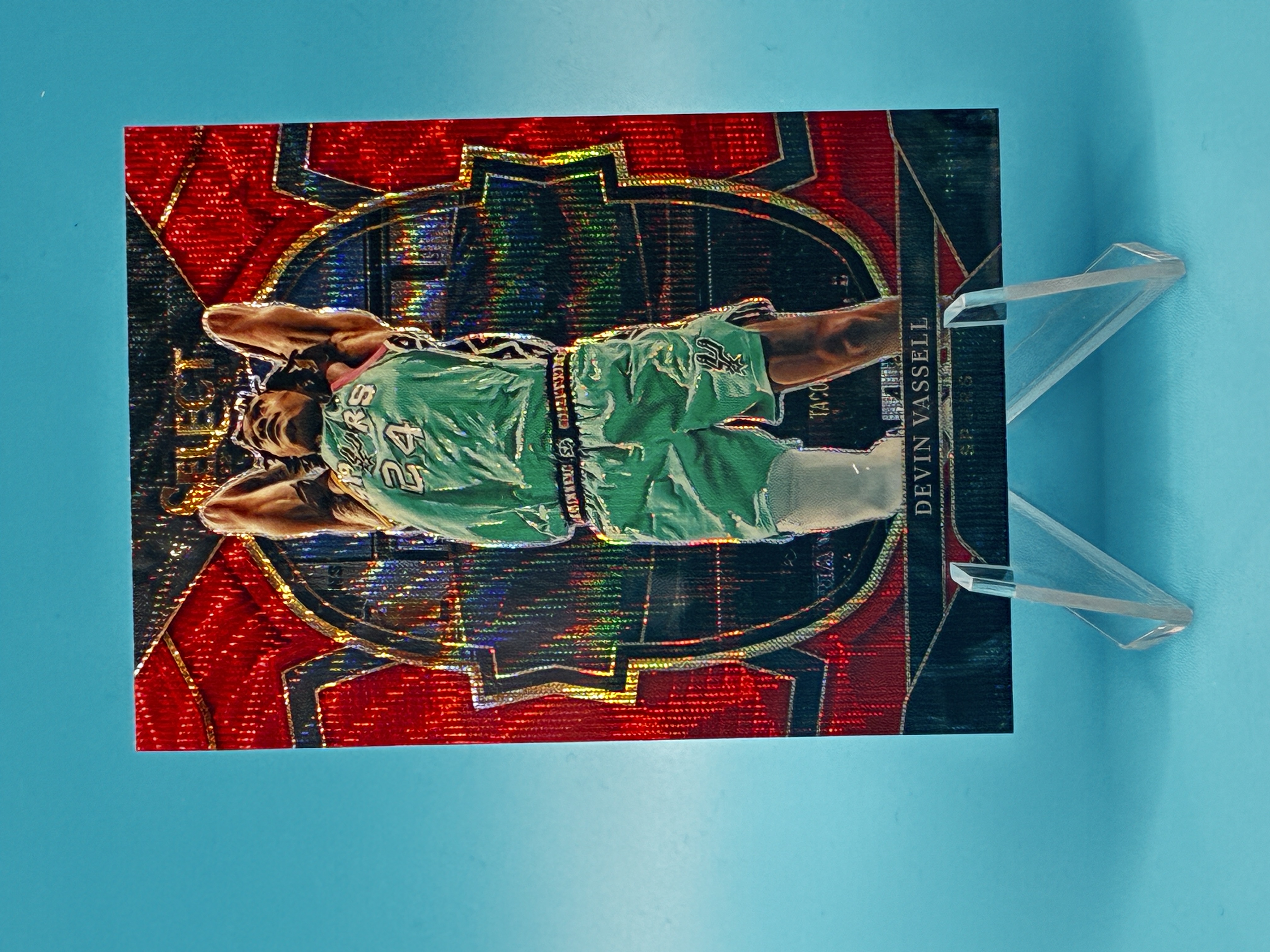 2022/2023 Panini Select Devin Vassell Ruby Wave Concourse #64 San Antonio Spurs – Vorderseite
