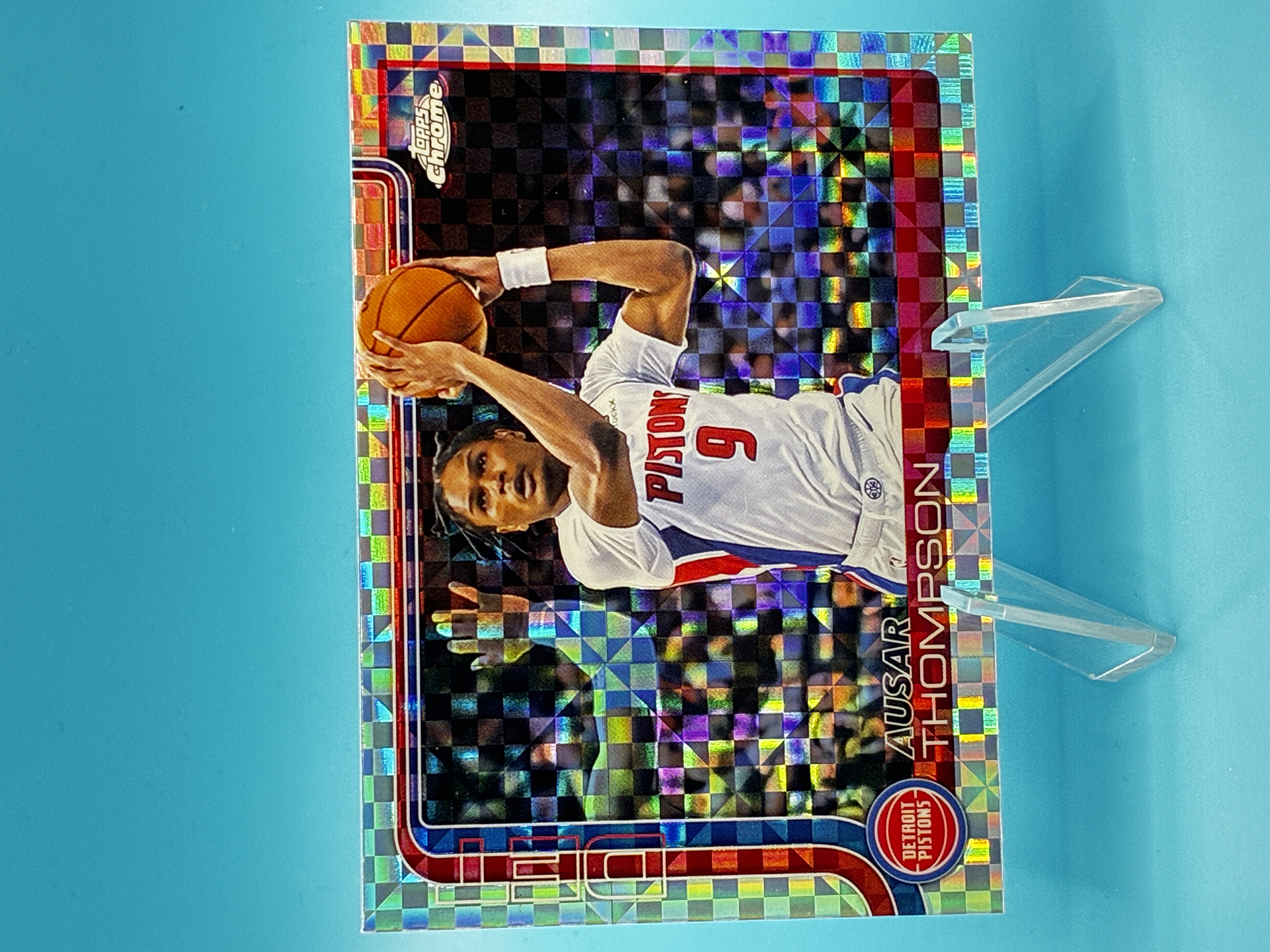 2025/2026 Topps Chrome Ausar Thompson X-Fractor #64 Detroit Pistons – Vorderseite