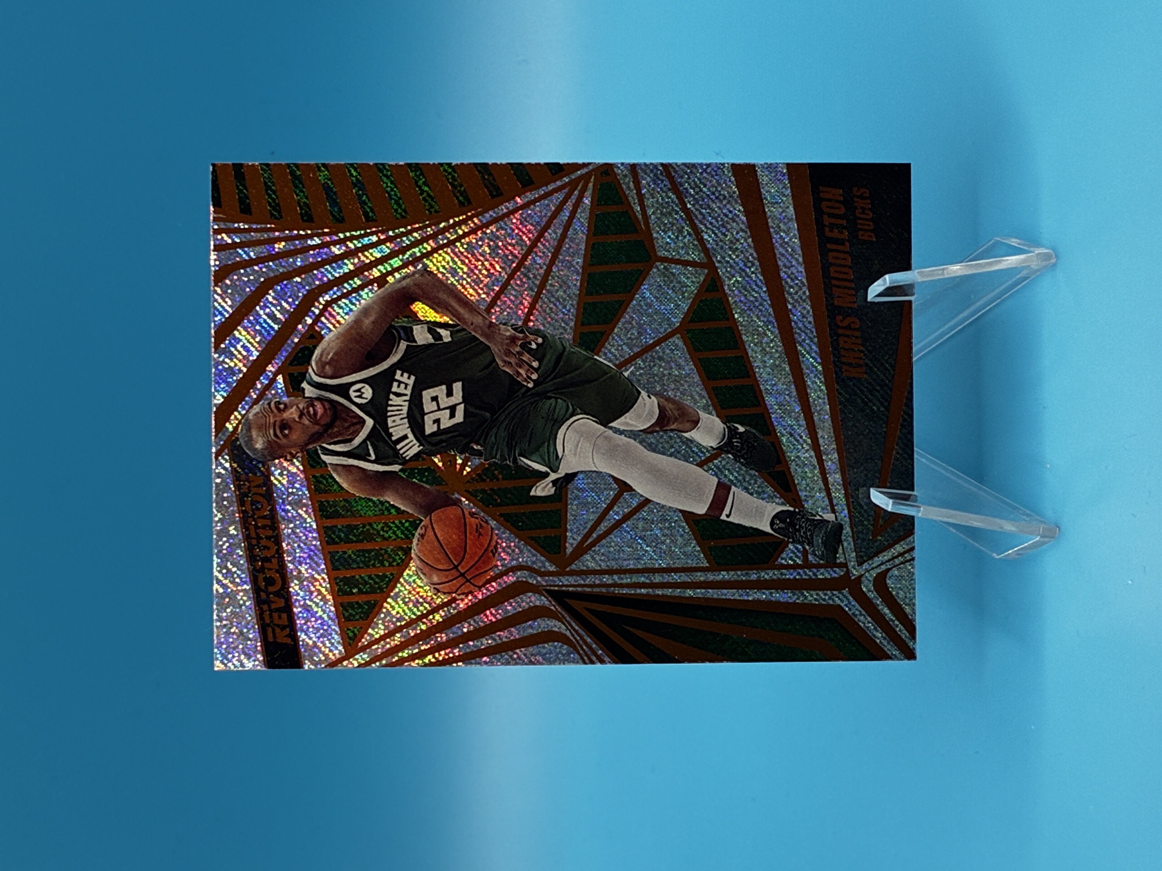2023/2024 Panini Revolution Khris Middleton #59 Milwaukee Bucks – Vorderseite