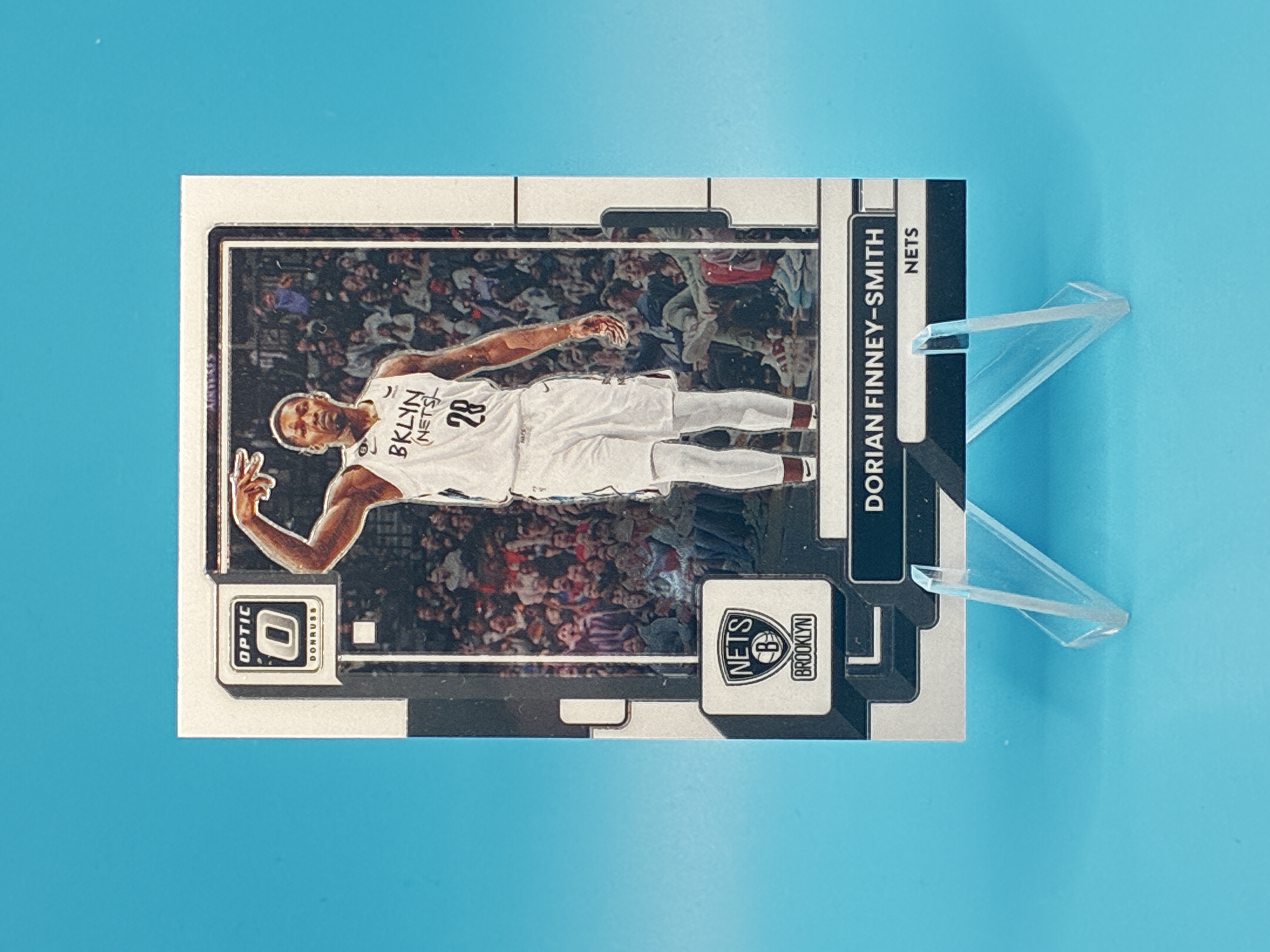 2022/2023 Panini Optic Dorian Finney-Smith #142 Brooklyn Nets – Vorderseite
