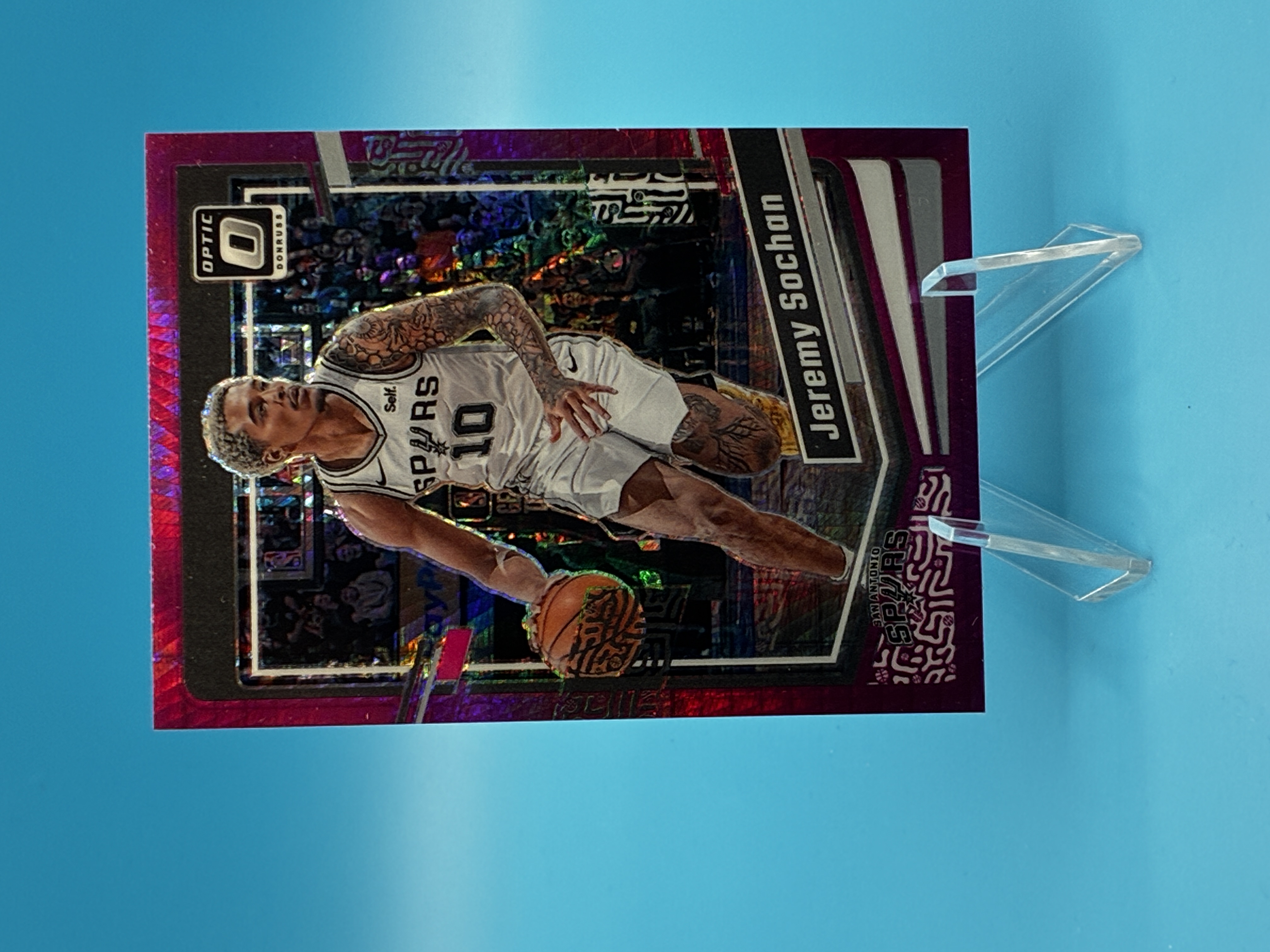 2023/2024 Panini Optic Jeremy Sochan Pink Velocity #56 San Antonio Spurs – Vorderseite