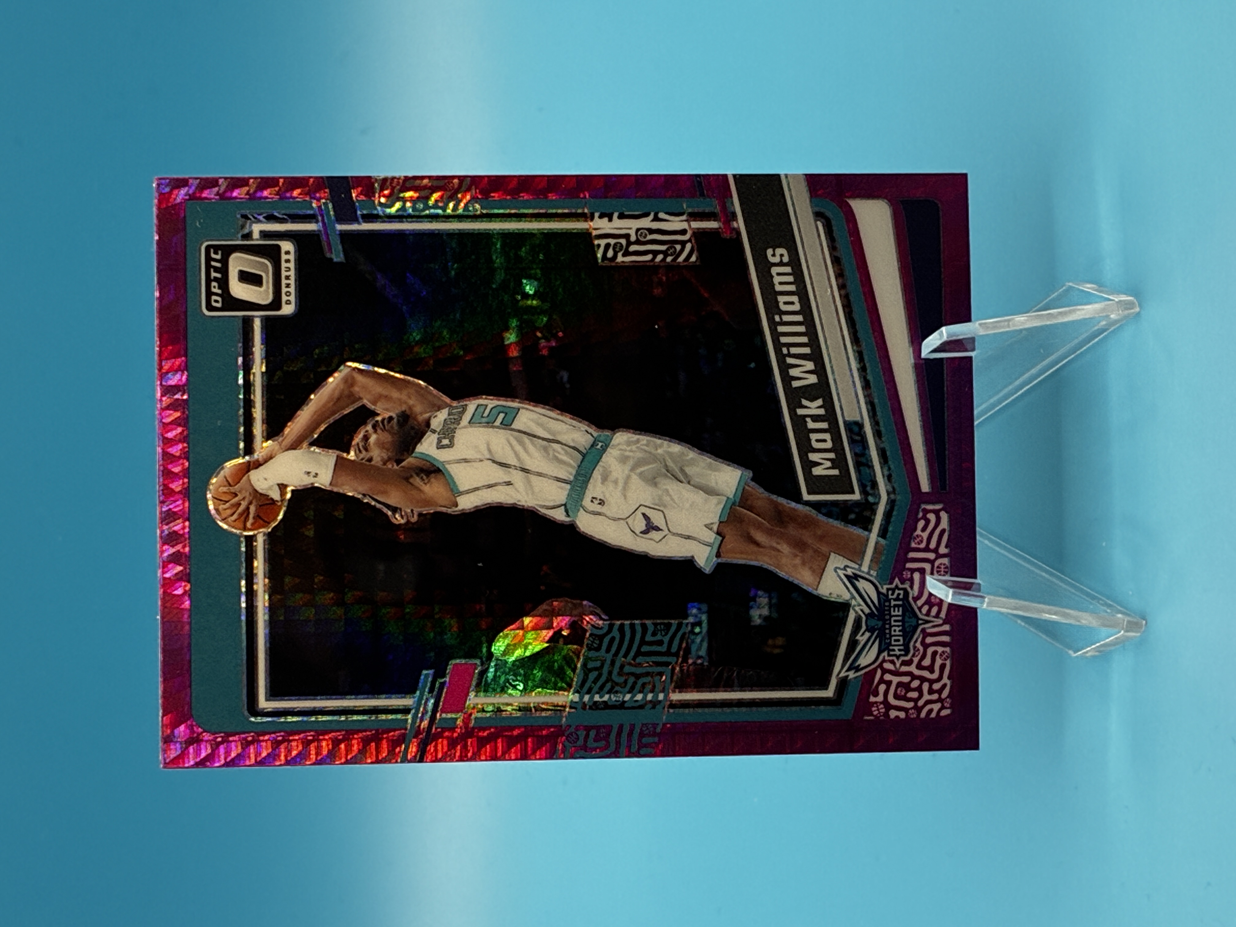 2023/2024 Panini Donruss Optic Mark Williams Pink Velocity #175 Charlotte Hornets – Vorderseite