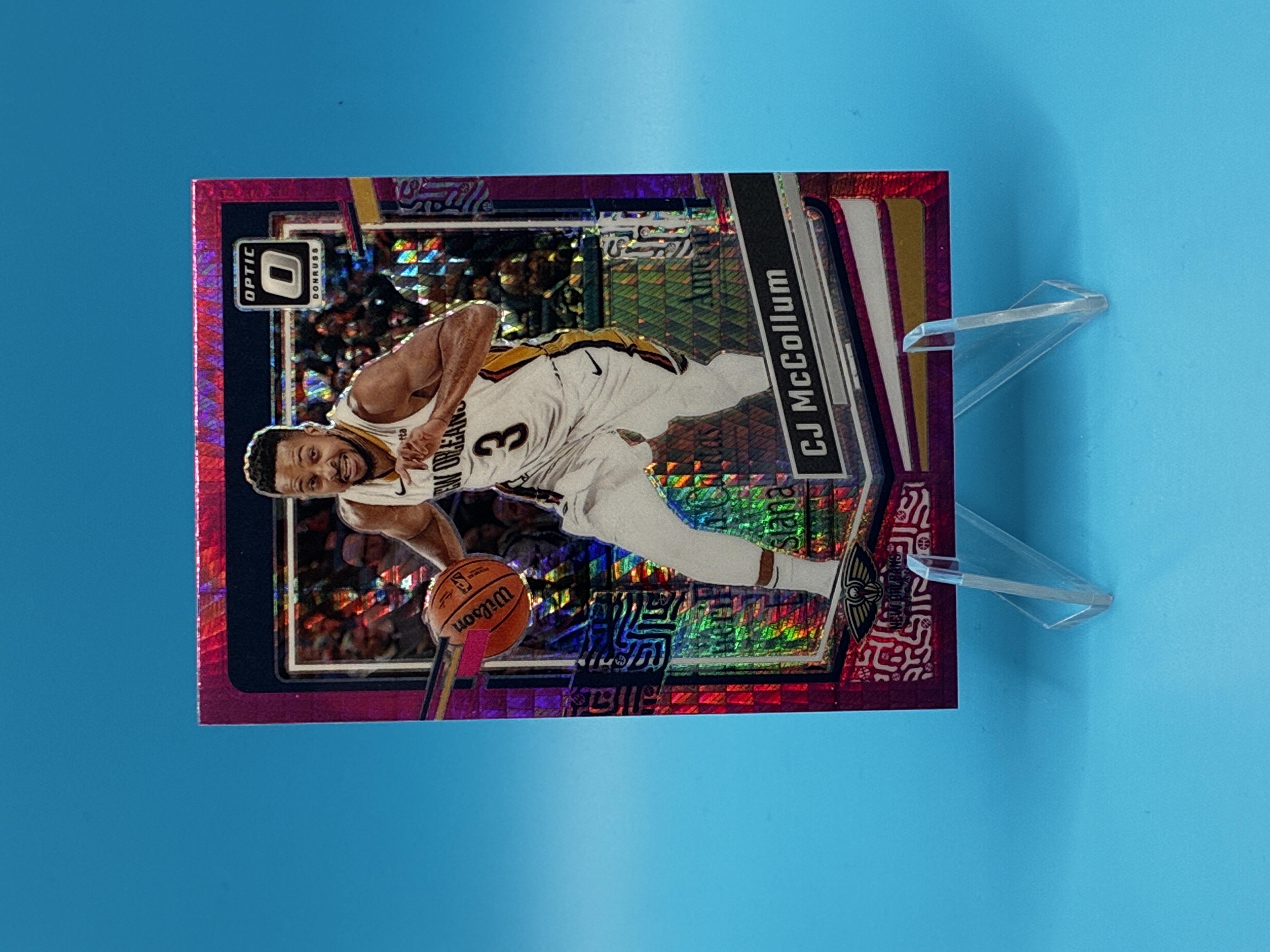 2023/2024 Panini Optic CJ McCollum Pink Velocity #105 New Orleans Pelicans – Vorderseite