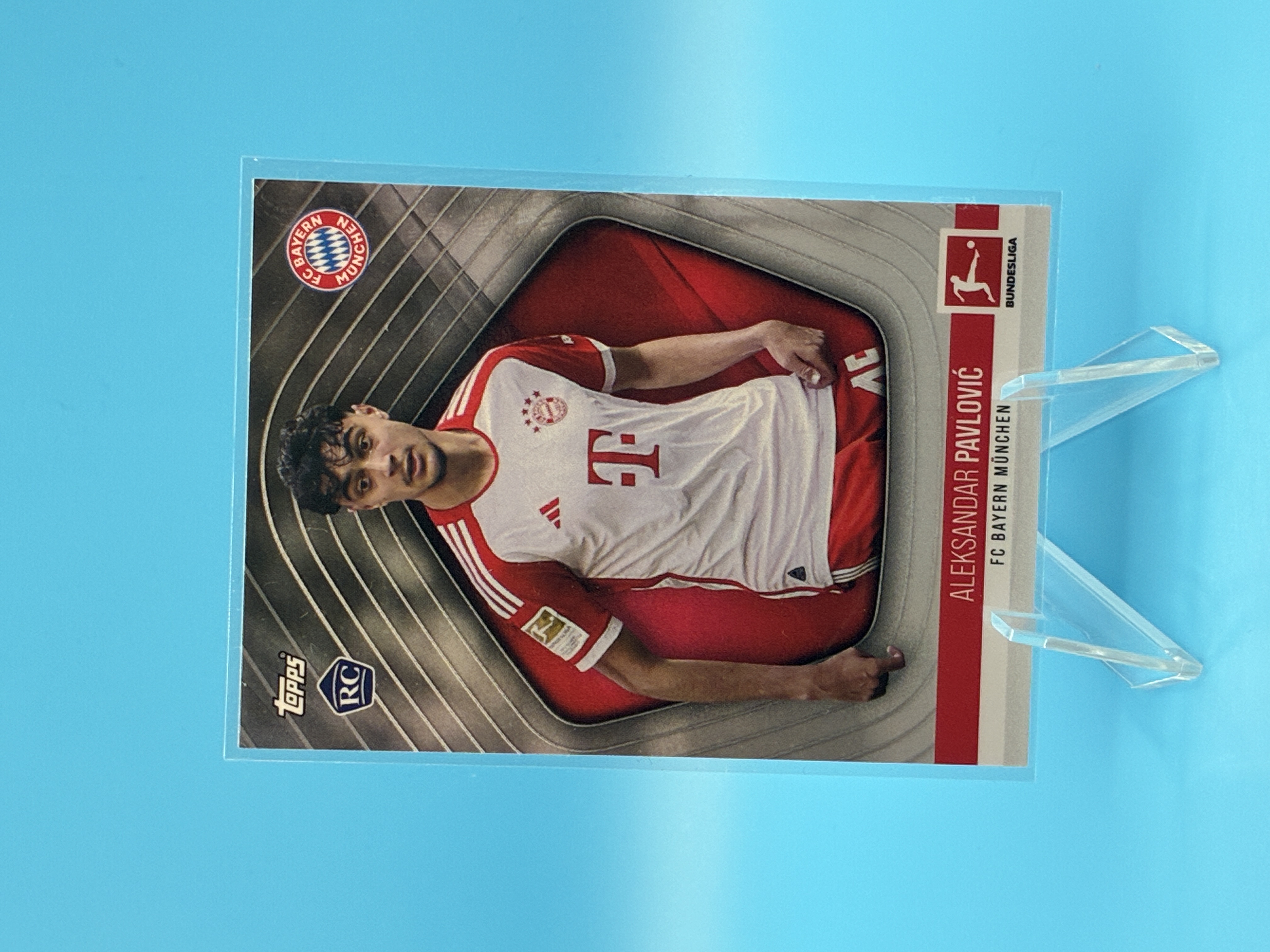 2024 Topps Flagship Aleksandar Pavlović FC Bayern München – Vorderseite