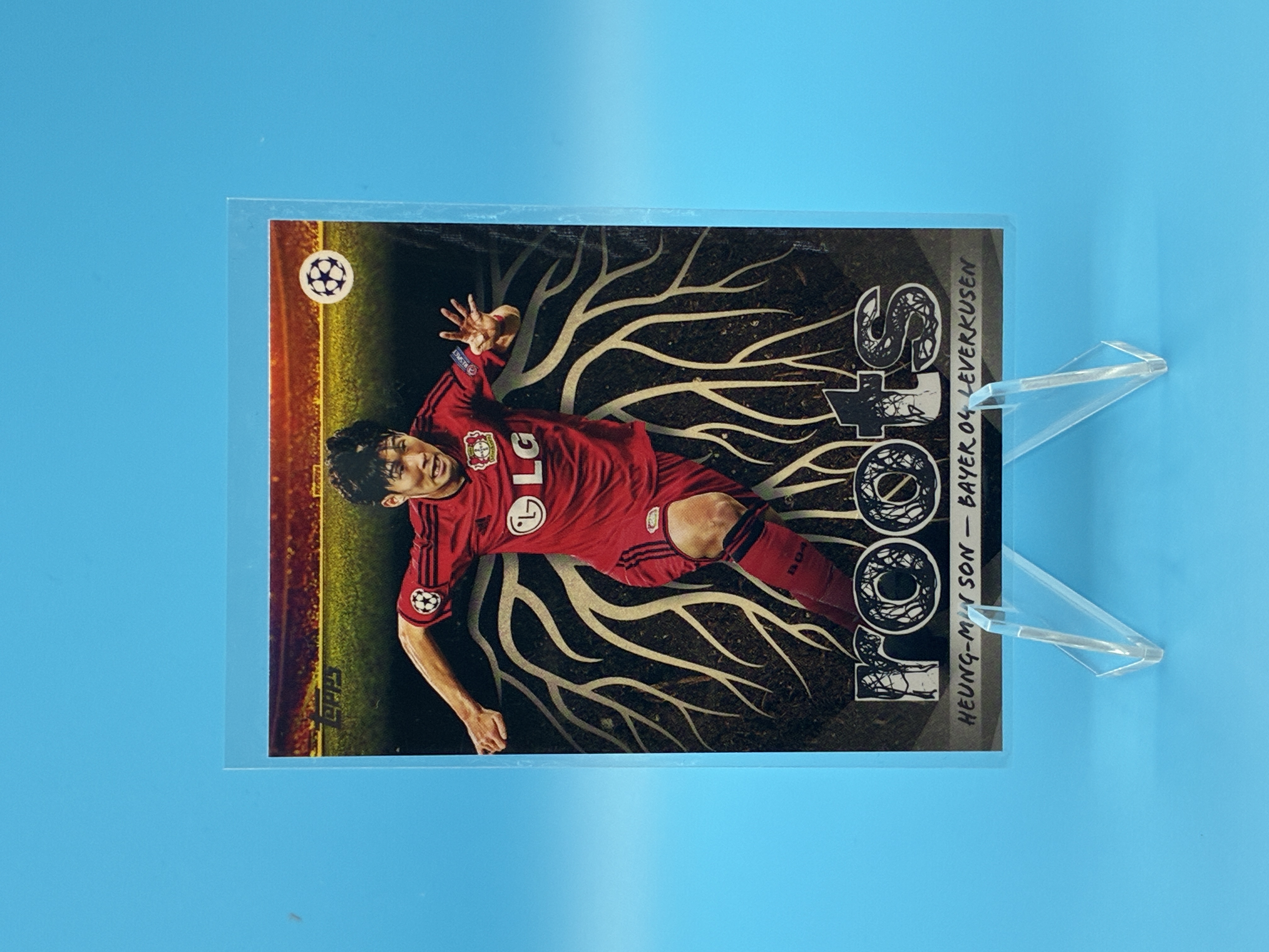 2025/2026 Topps Flagship Heung-Min Son Roots #RT-6 Bayer 04 Leverkusen – Vorderseite