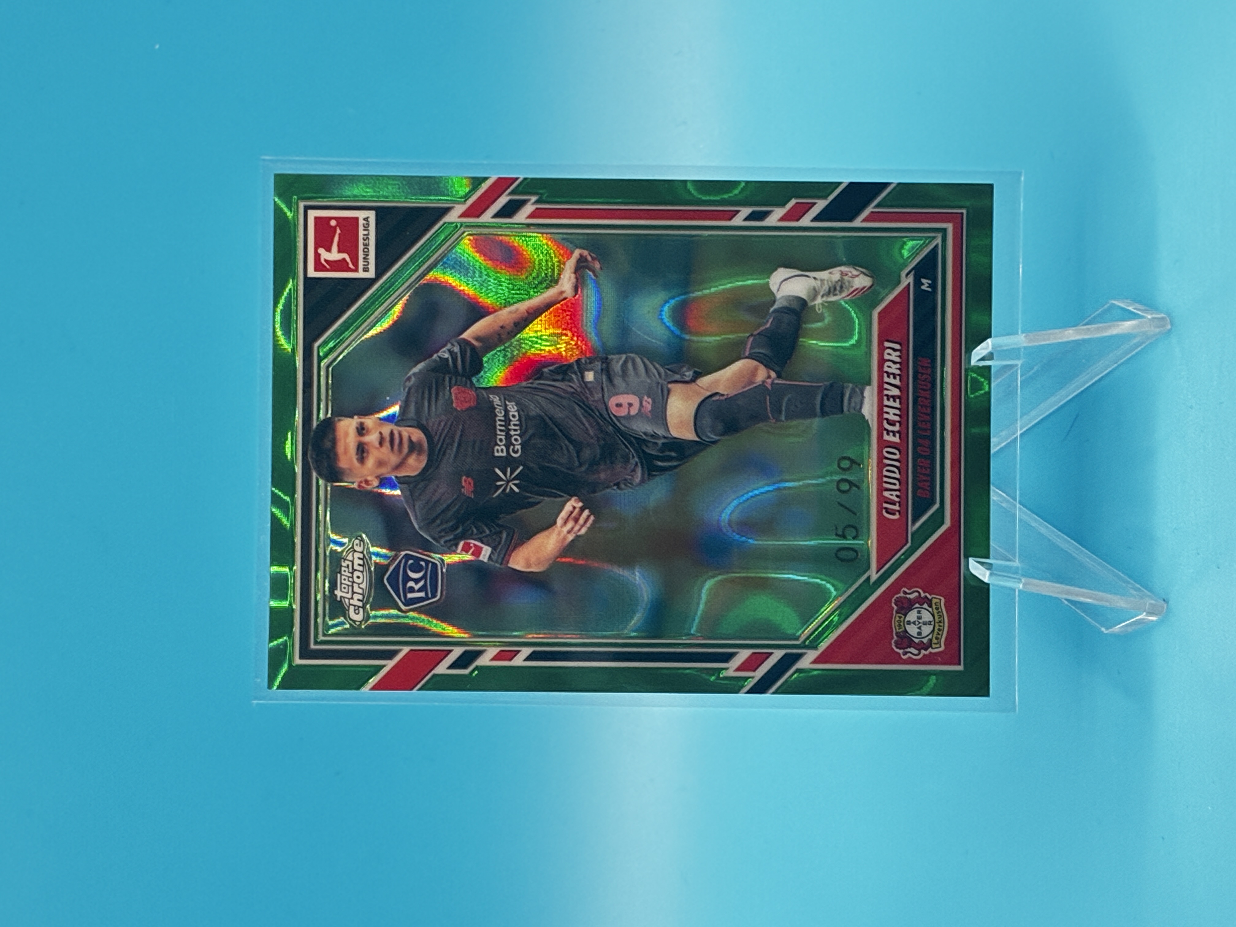 2025/2026 Topps Chrome Claudio Echeverri Green Raywave 05/99 #68 Bayer 04 Leverkusen – Vorderseite