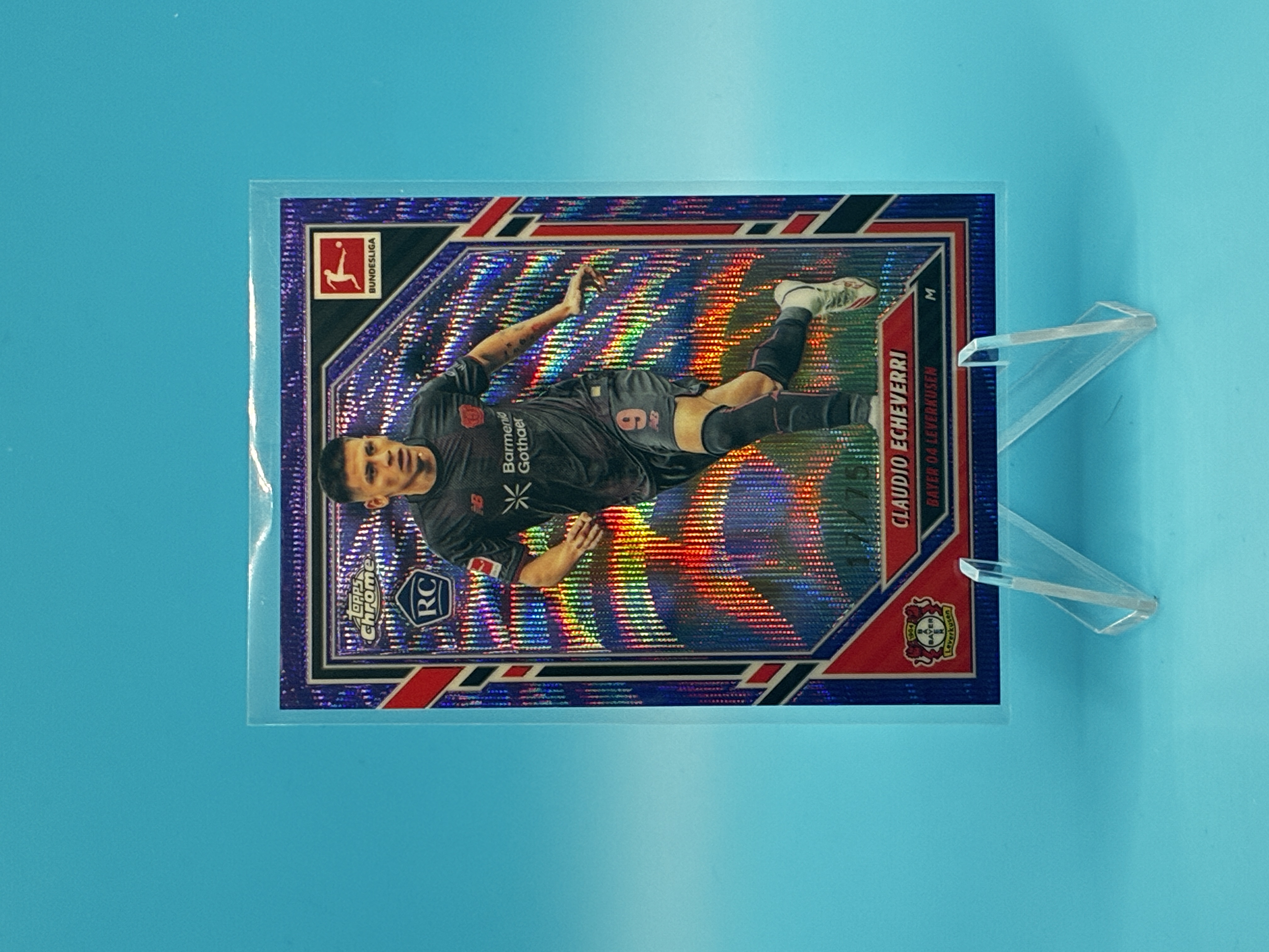2025/2026 Topps Chrome Claudio Echeverri Purple 17/75 #68 Bayer 04 Leverkusen – Vorderseite