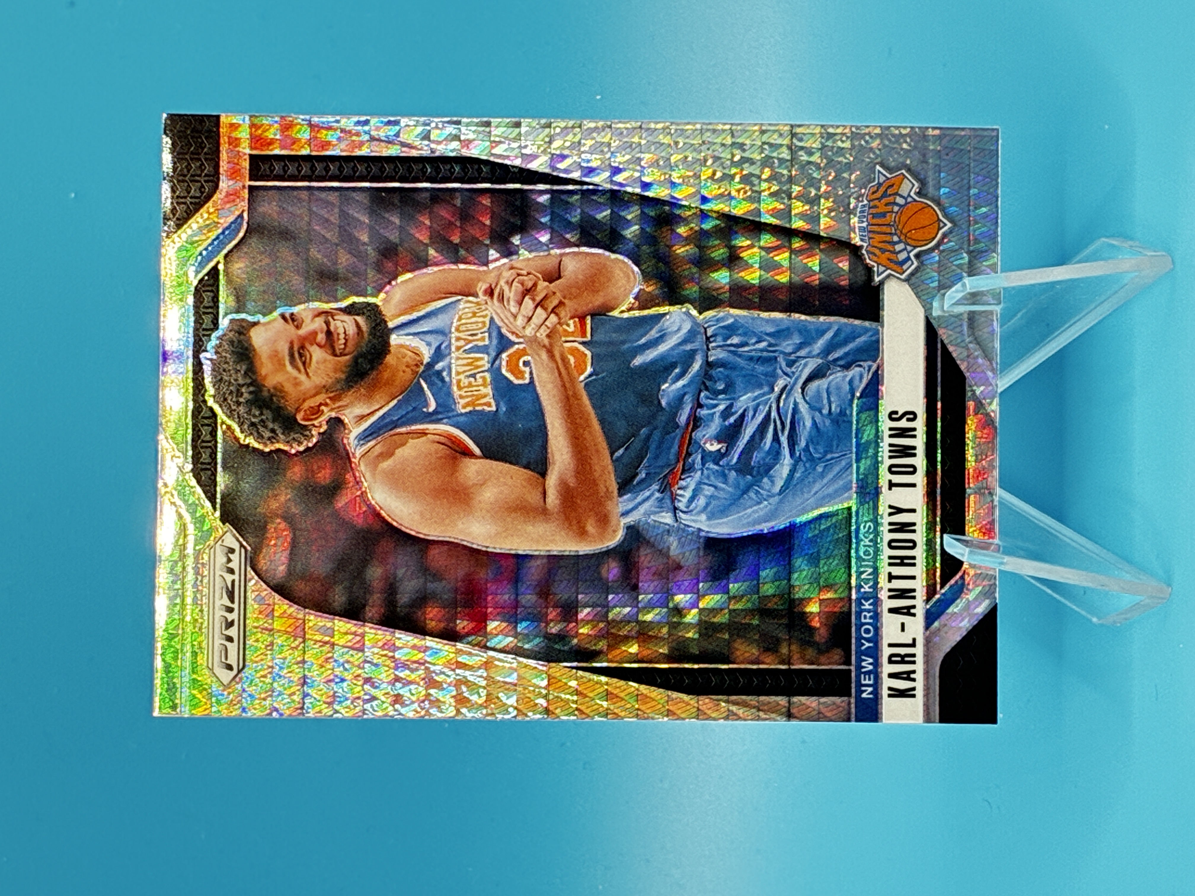 2024/2025 Panini Prizm Karl-Anthony Towns Pulsar #141 New York Knicks – Vorderseite