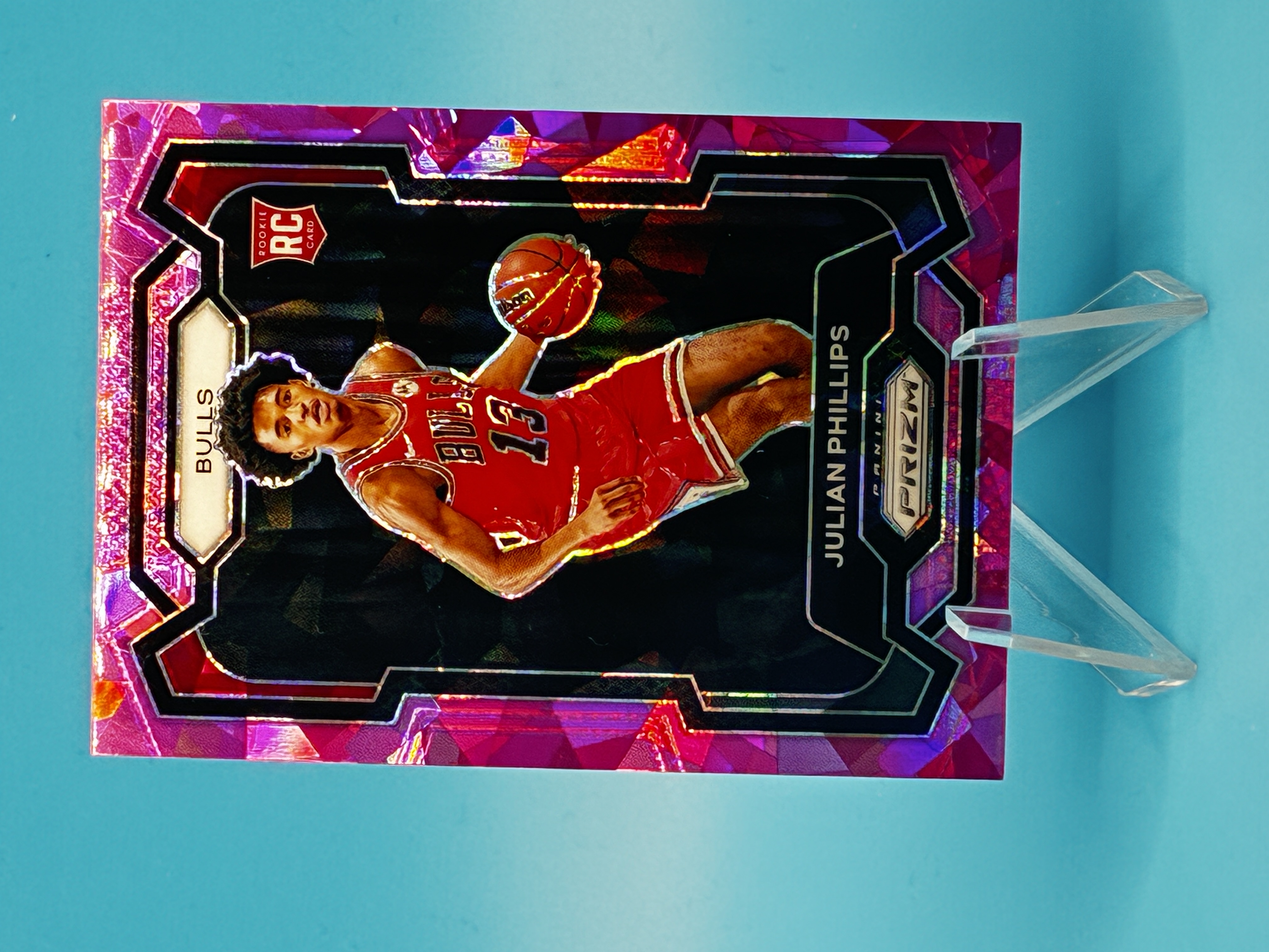 2023/2024 Panini Prizm Julian Phillips Pink Cracked Ice #125 Chicago Bulls – Vorderseite